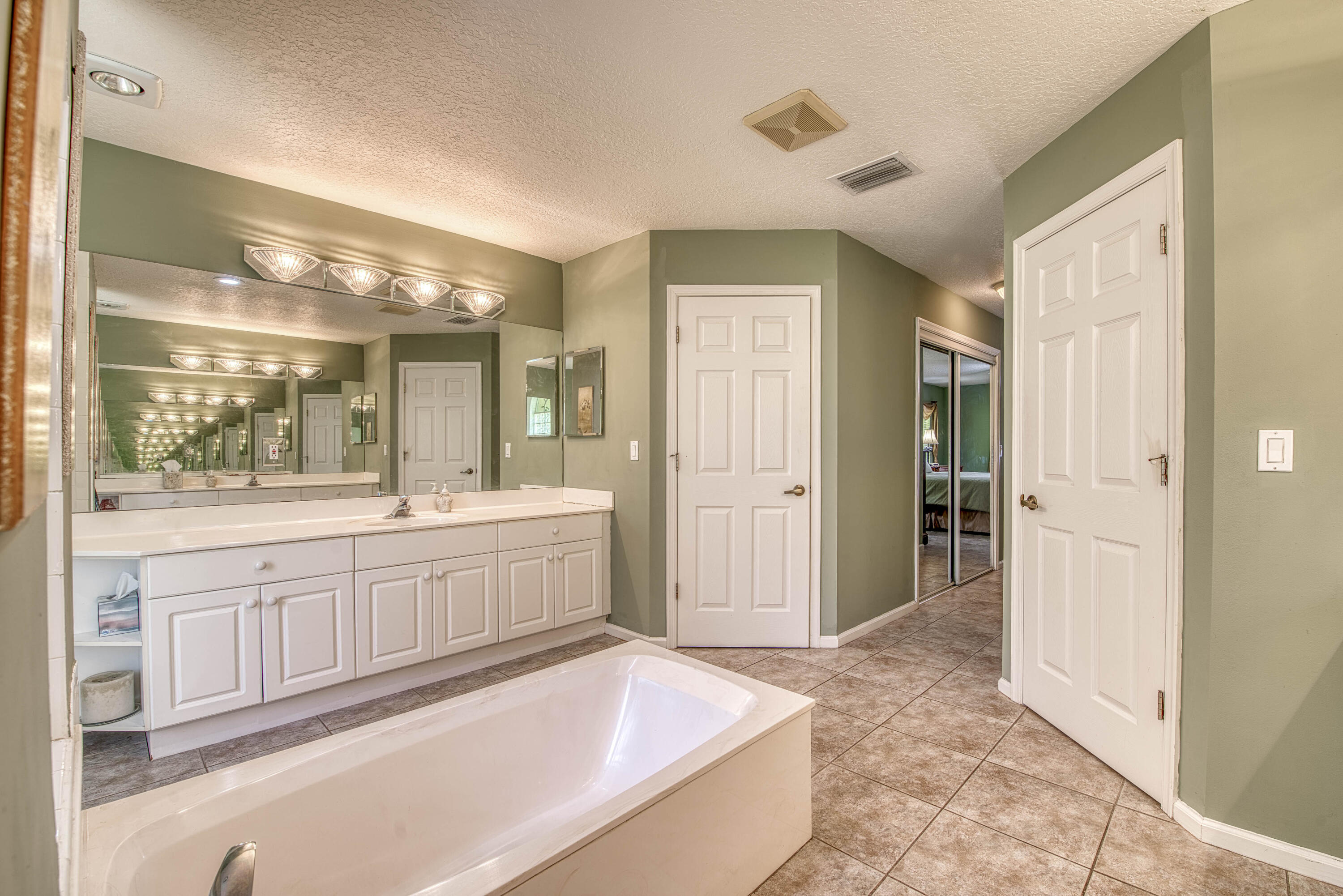 Loxahatchee Lakes - Residential