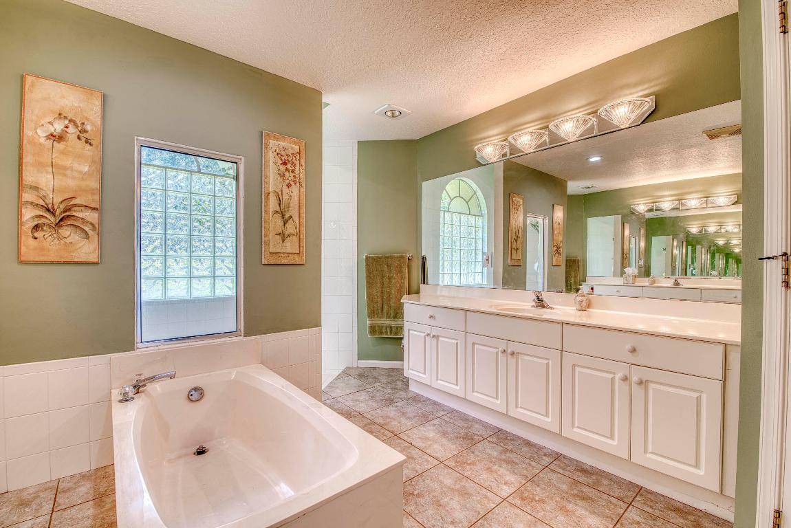 Loxahatchee Lakes - Residential