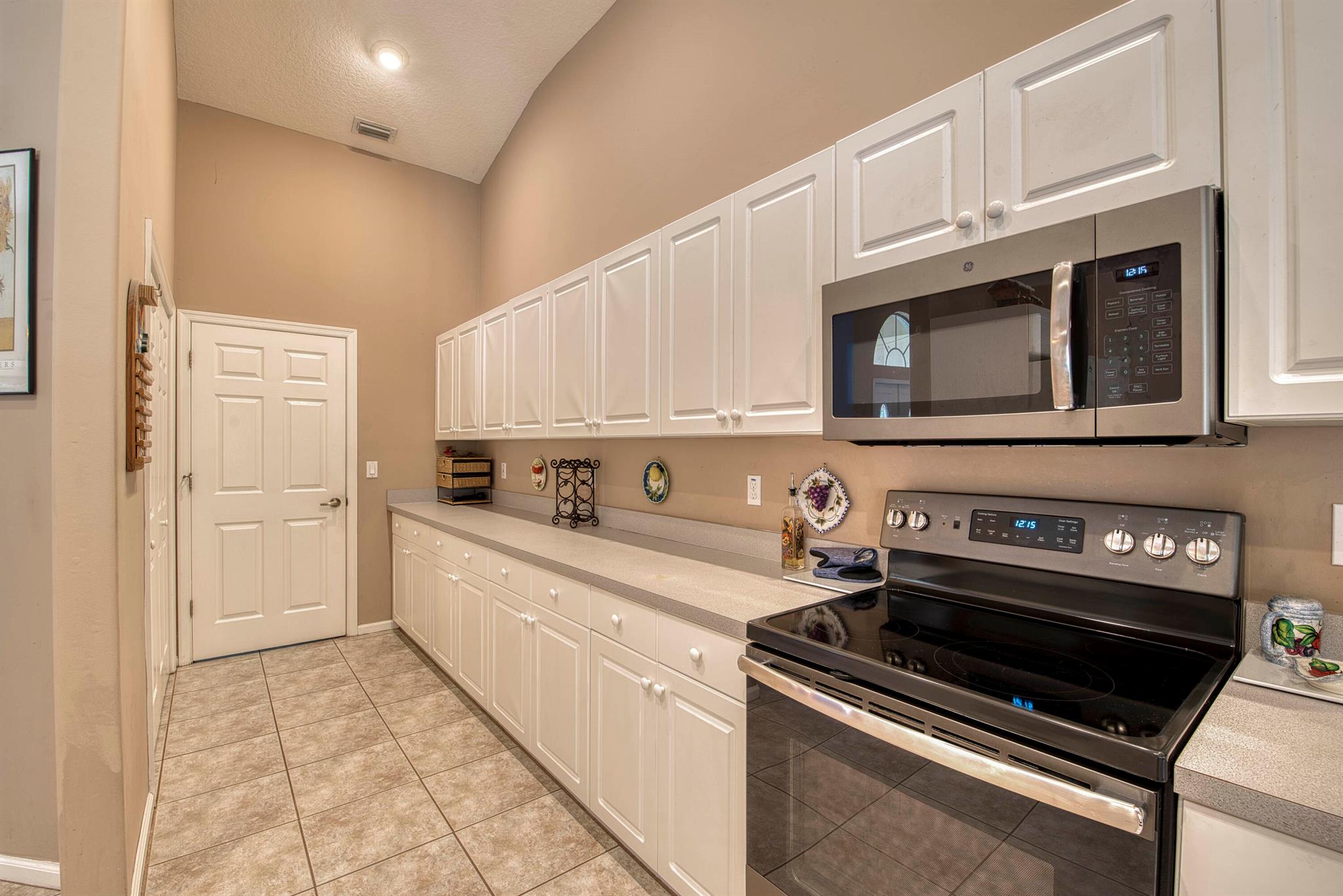 Loxahatchee Lakes - Residential