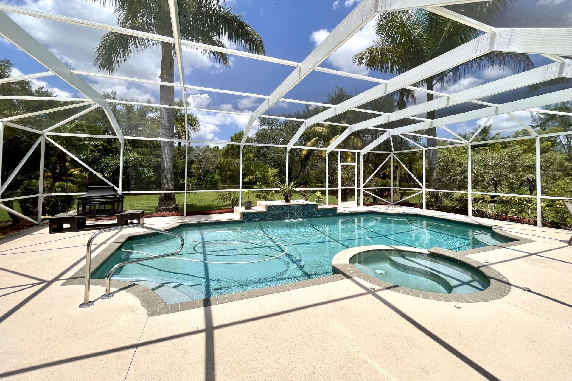 5681 Lago Del Sol Drive