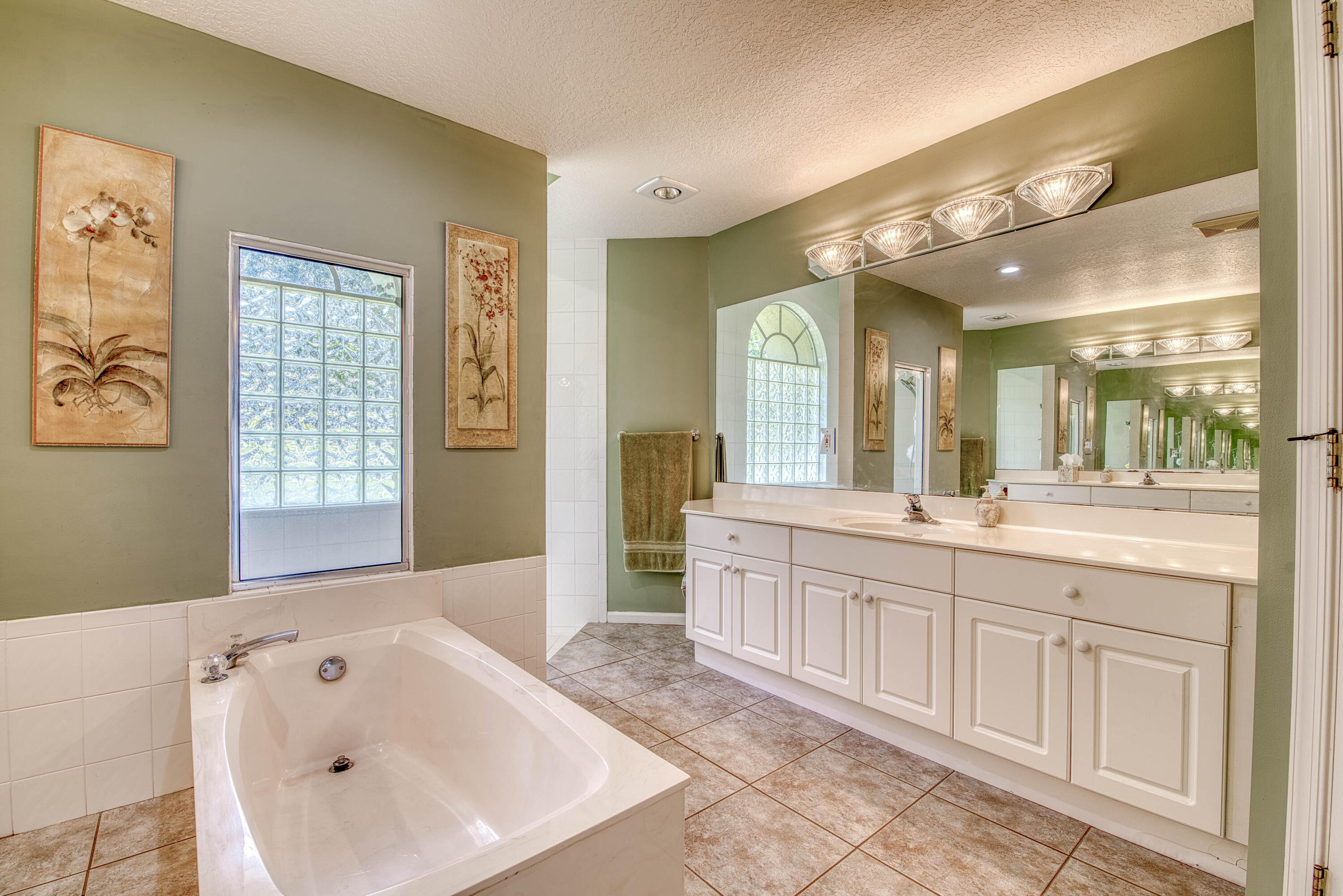 Loxahatchee Lakes - Residential