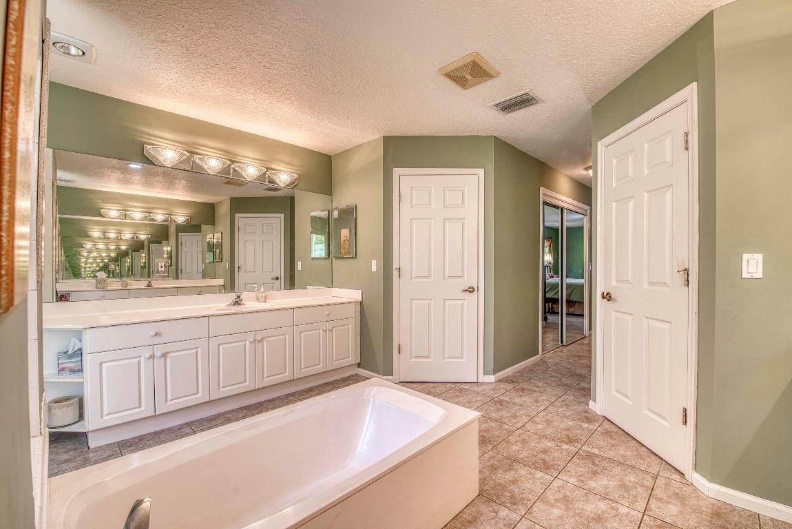 Loxahatchee Lakes - Residential