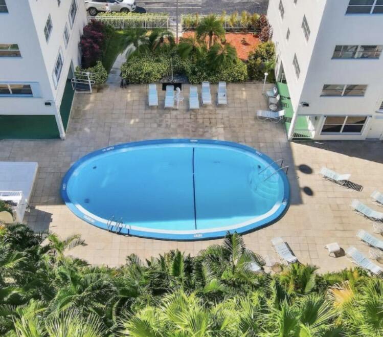 500 NE 14th Avenue NE 404