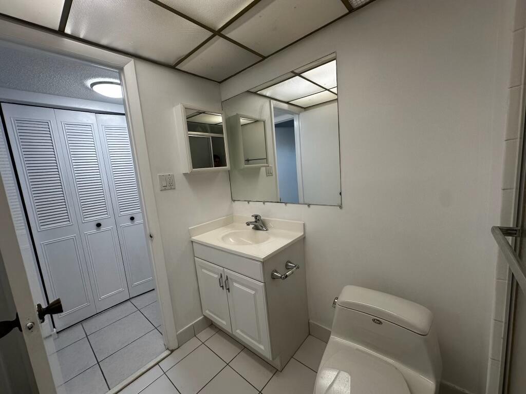 LAGO DEL REY CONDO - Residential Lease