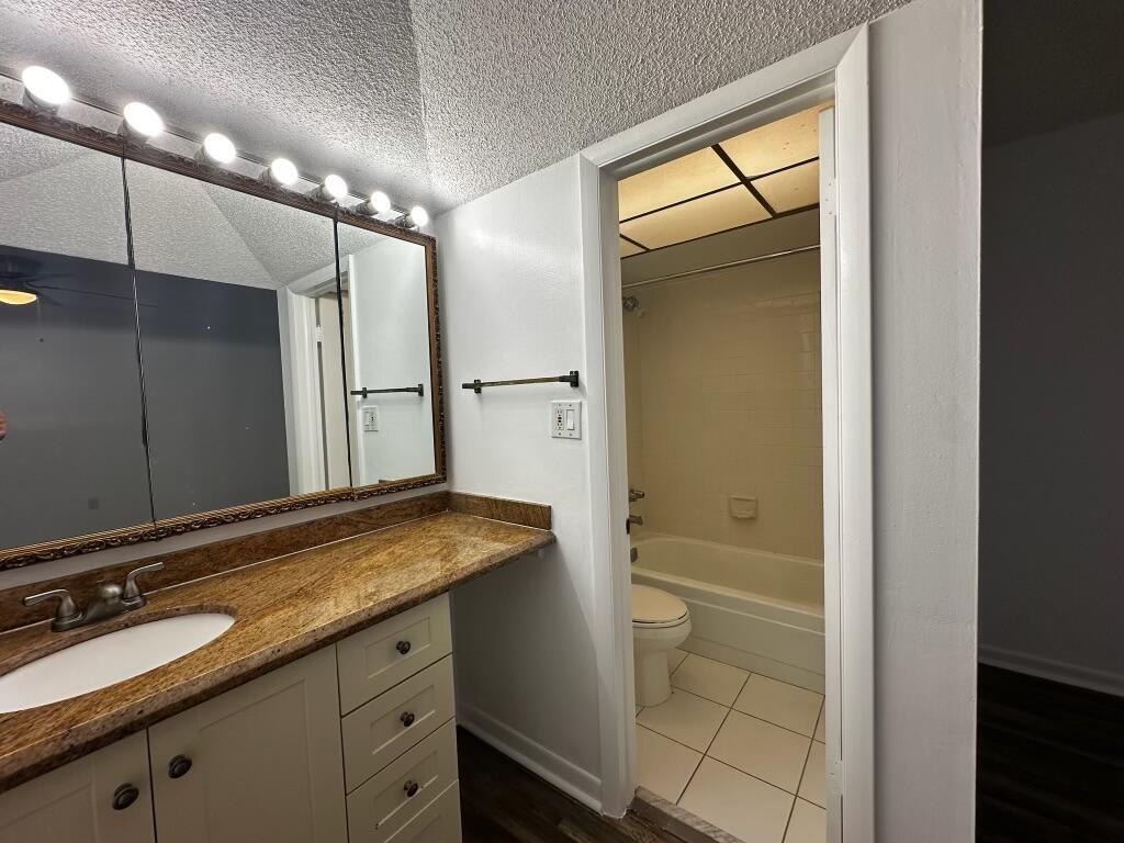 LAGO DEL REY CONDO - Residential Lease