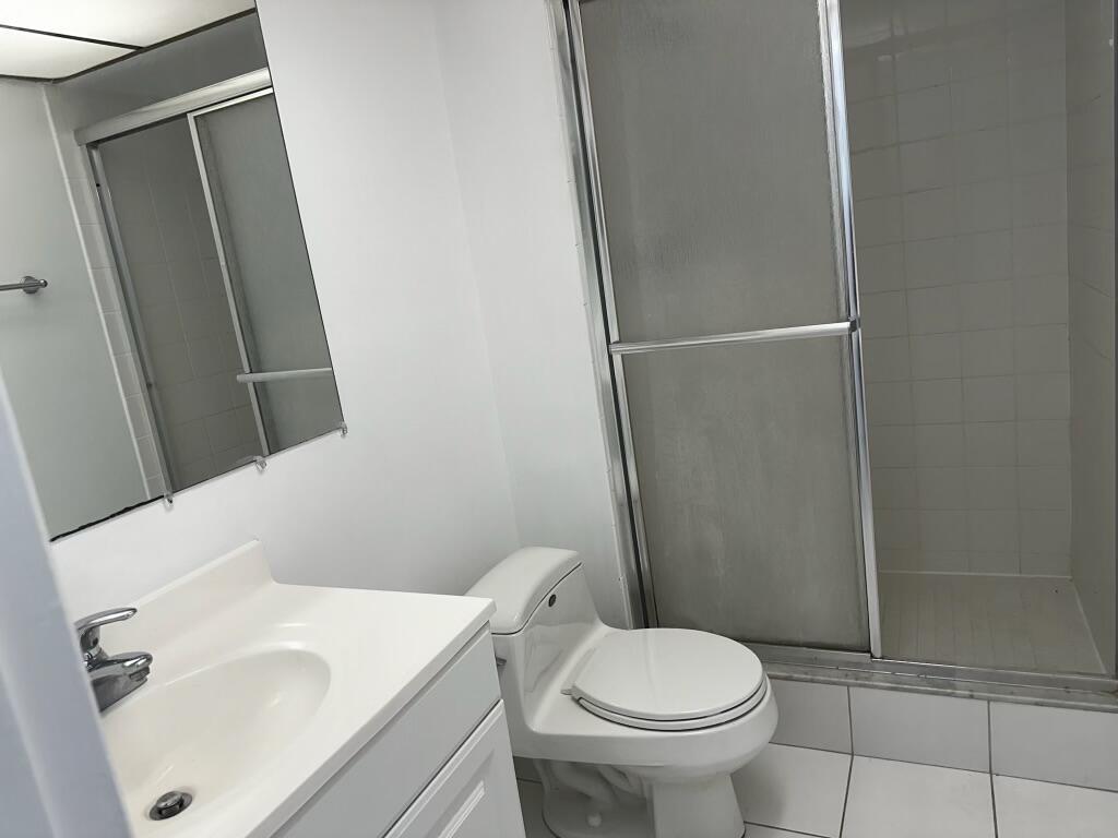 LAGO DEL REY CONDO - Residential Lease