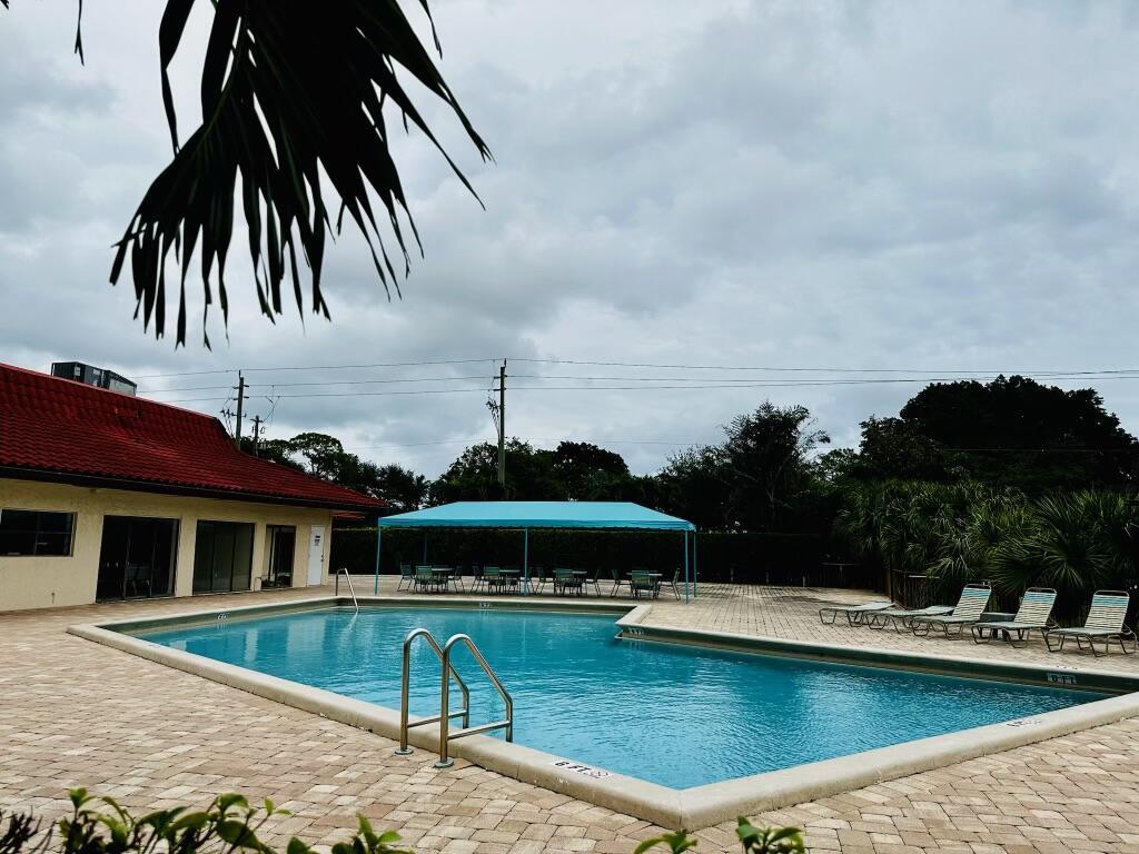 LAGO DEL REY CONDO - Residential Lease