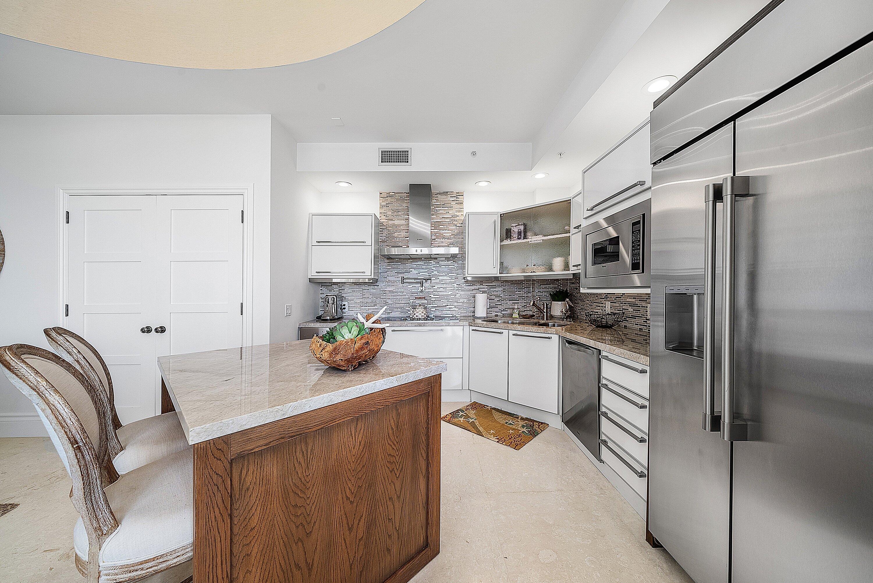 DOLCE VITA CONDO - Residential