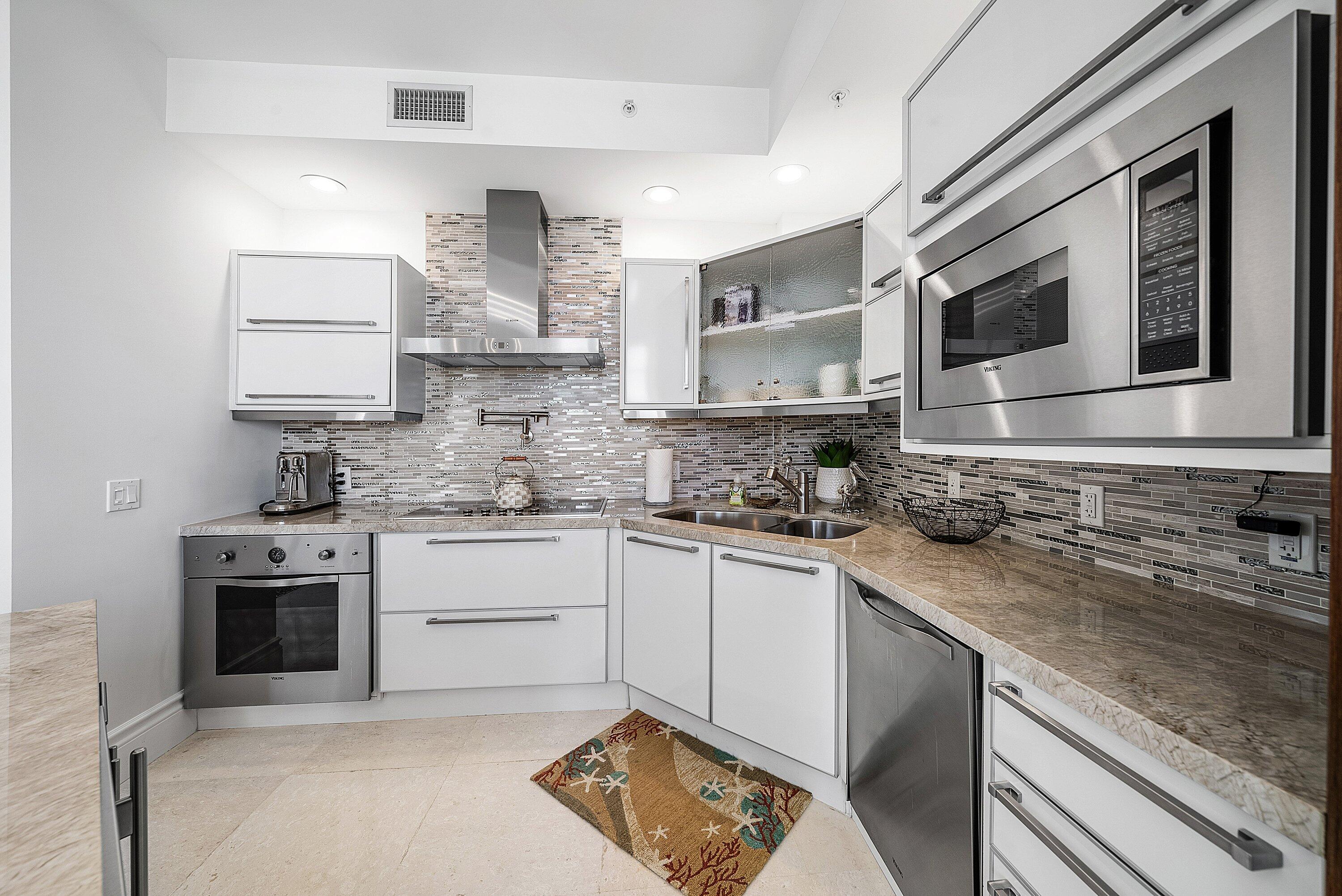 DOLCE VITA CONDO - Residential