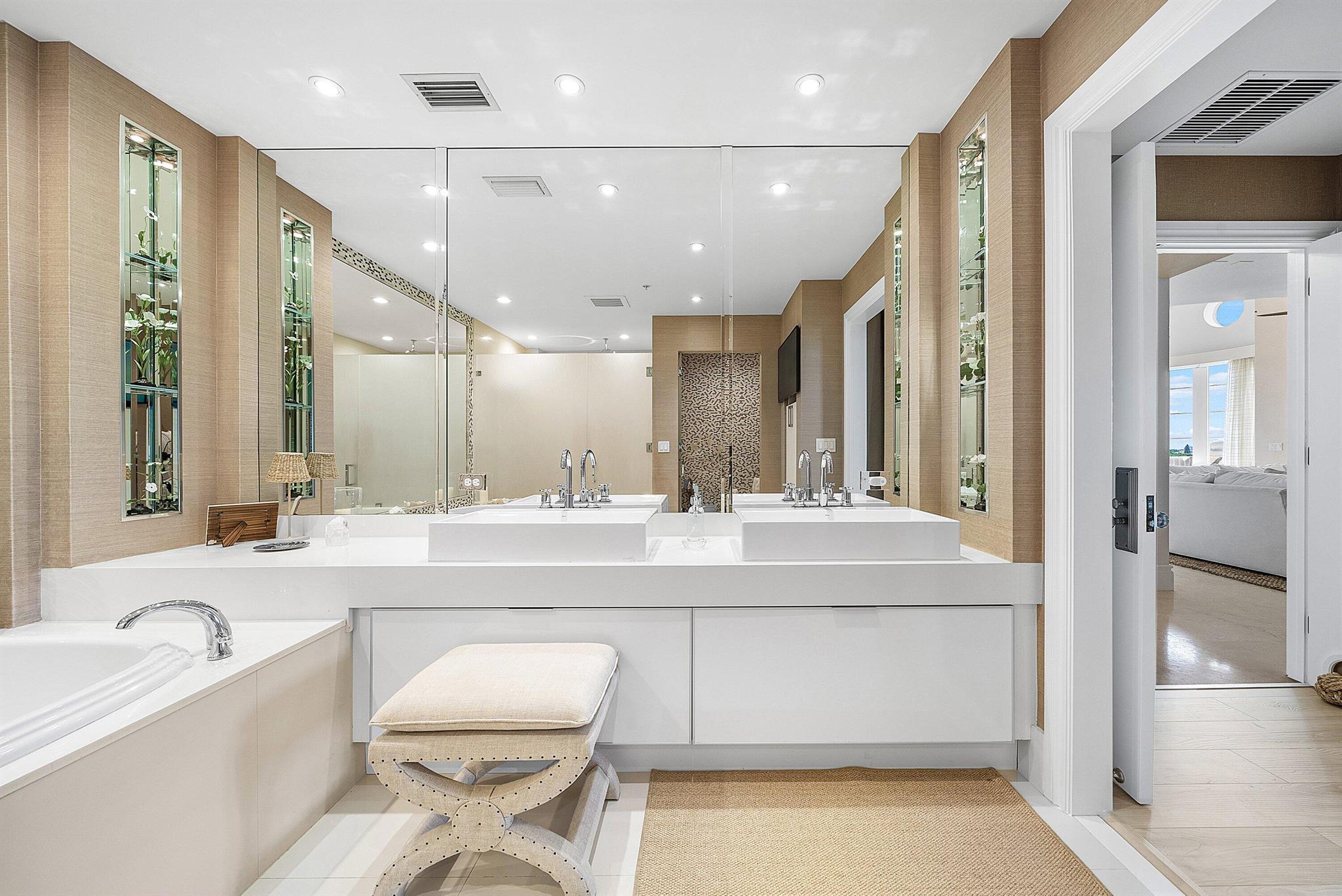 DOLCE VITA CONDO - Residential
