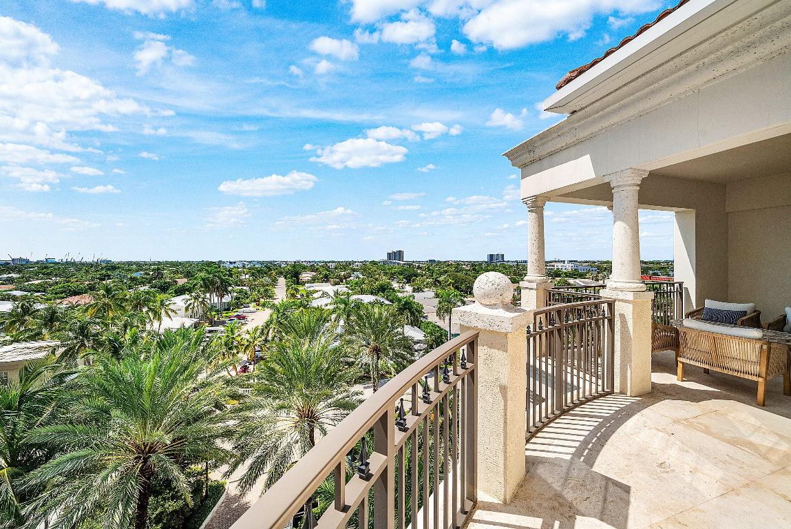 DOLCE VITA CONDO - Residential