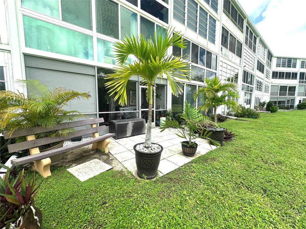 Photo of 1092 Newport S #1092, Deerfield Beach, FL 33442 (MLS # F10530797)