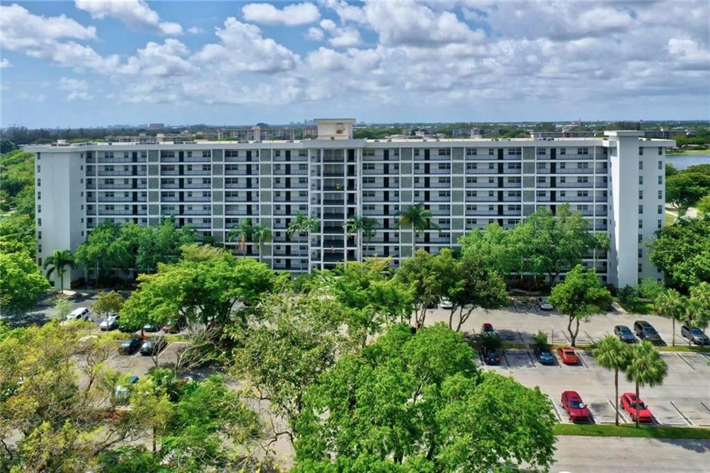 Palm Aire Country Club - Residential