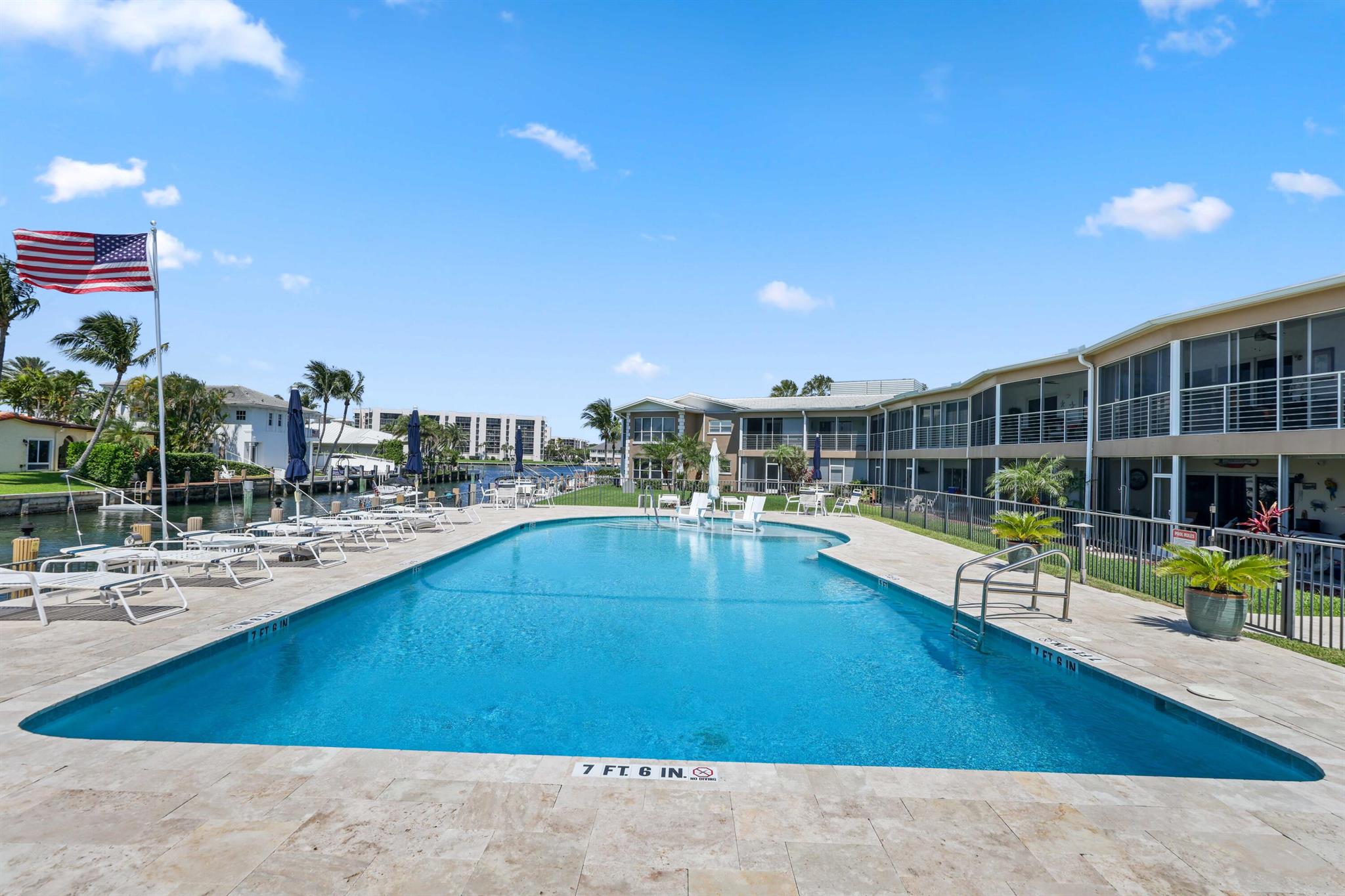 701 NE Harbour Terrace 103