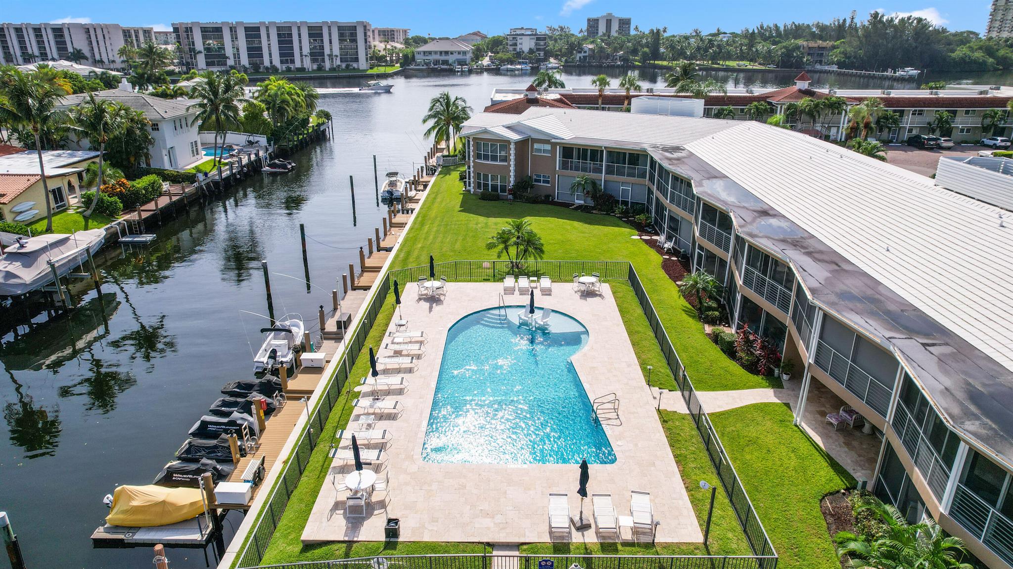 701 NE Harbour Terrace 103