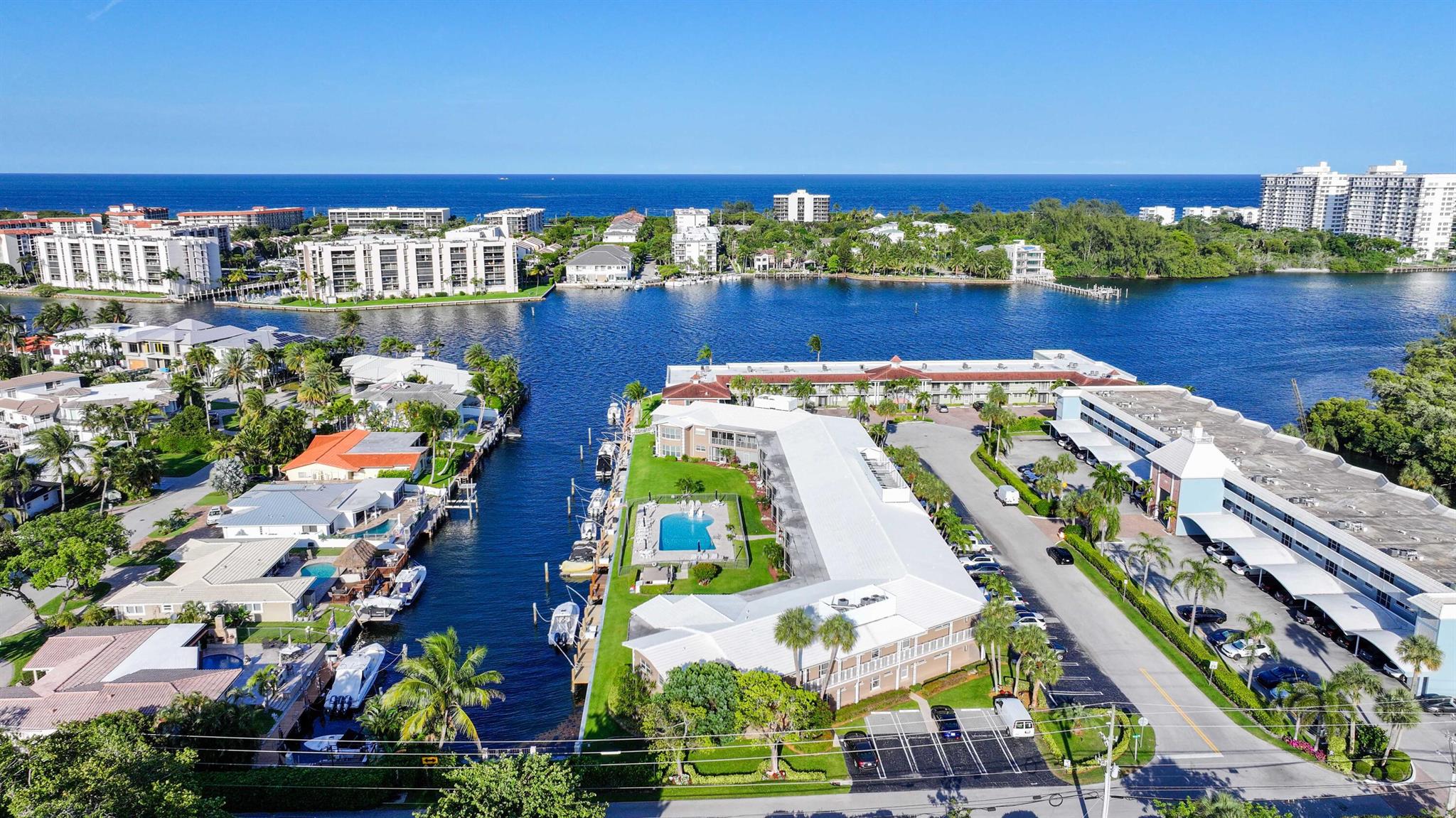 701 NE Harbour Terrace 103