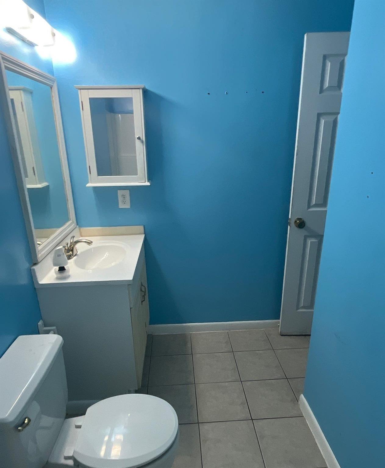 COUNTRY PARK CONDO - Residential