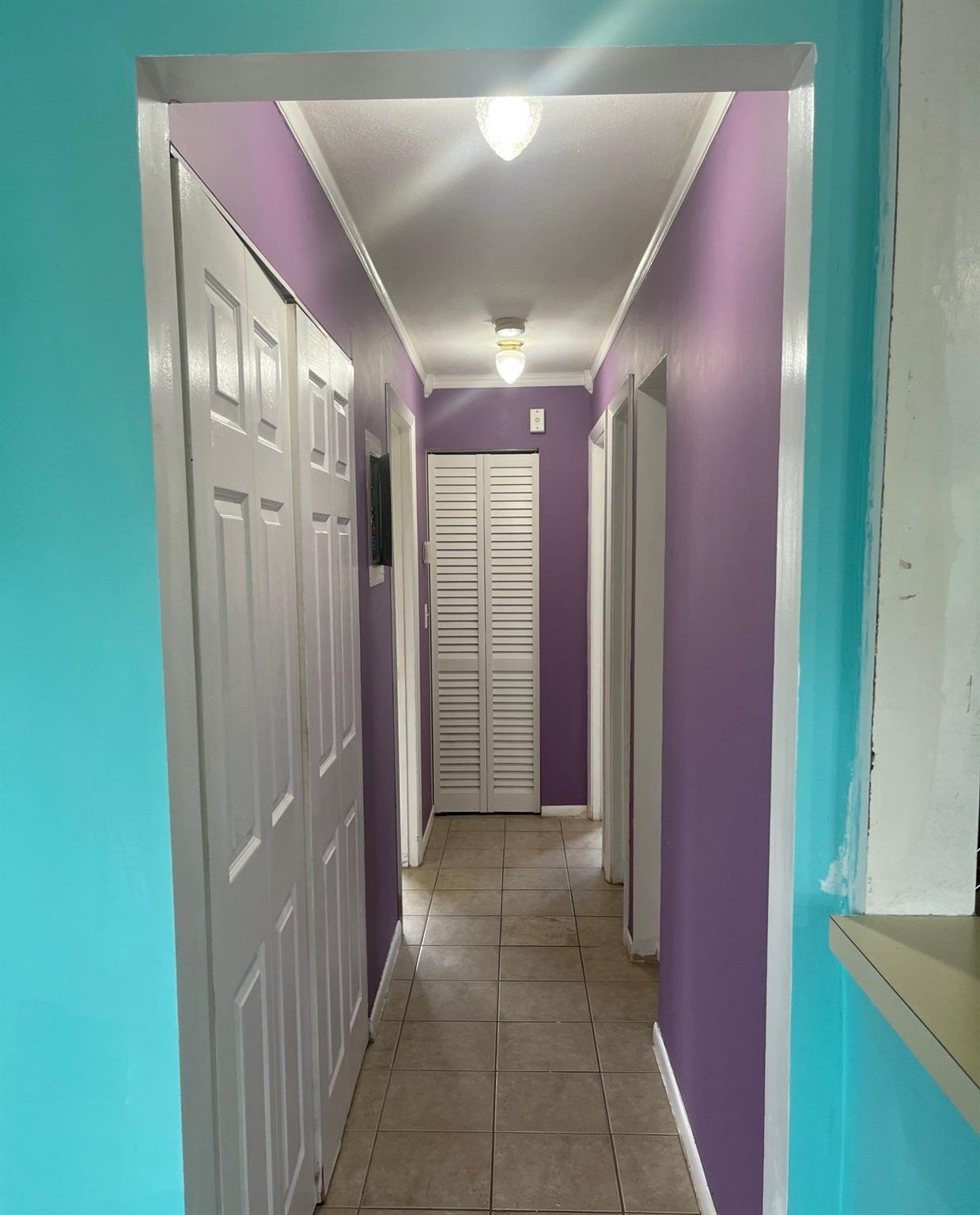 COUNTRY PARK CONDO - Residential