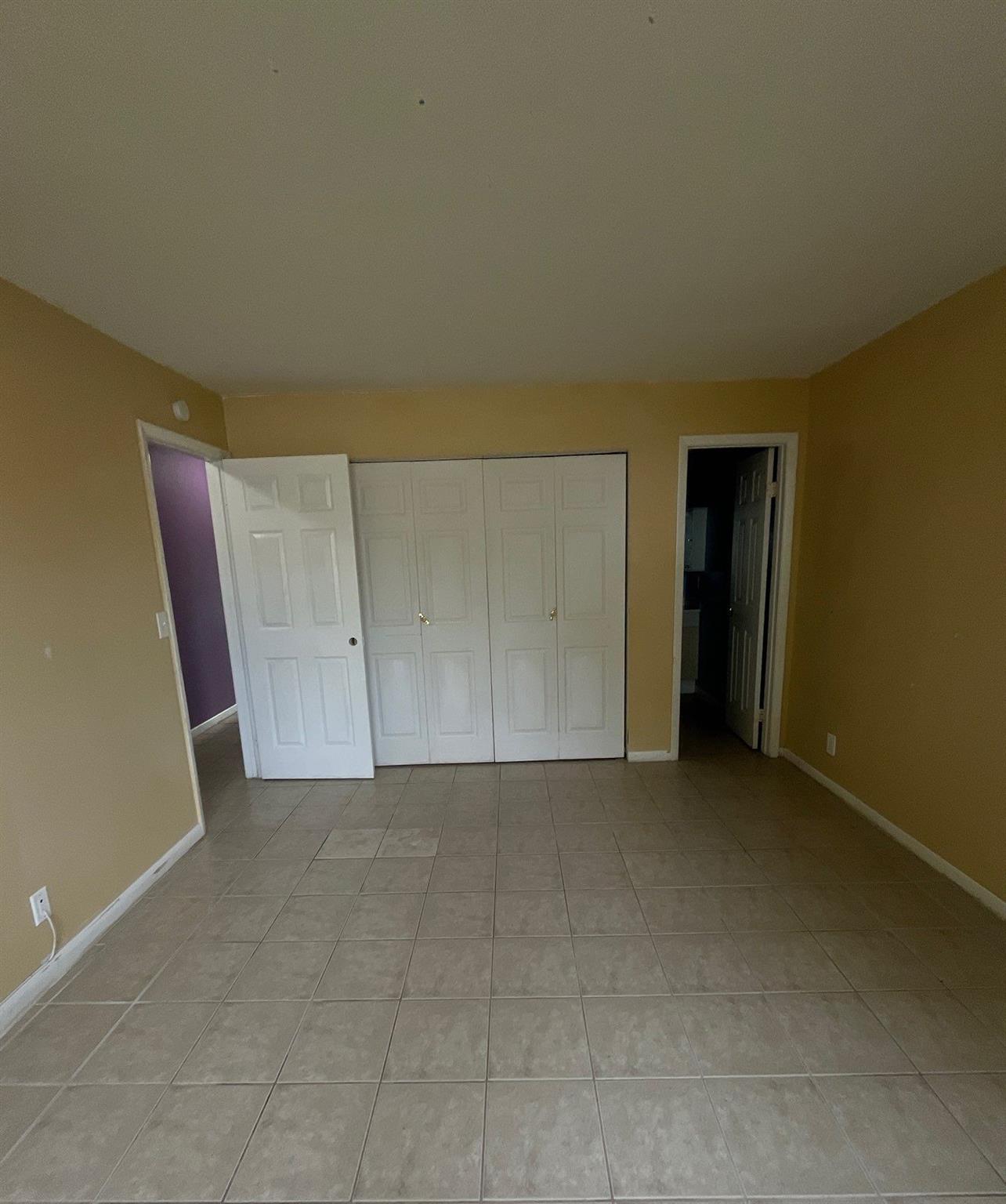 COUNTRY PARK CONDO - Residential