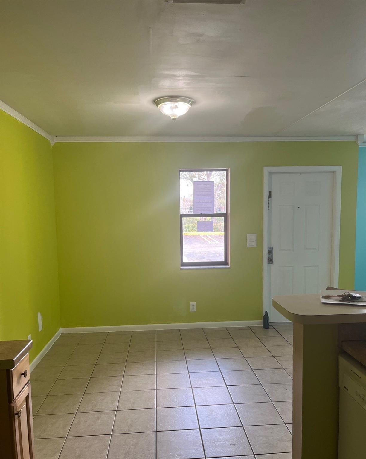 COUNTRY PARK CONDO - Residential