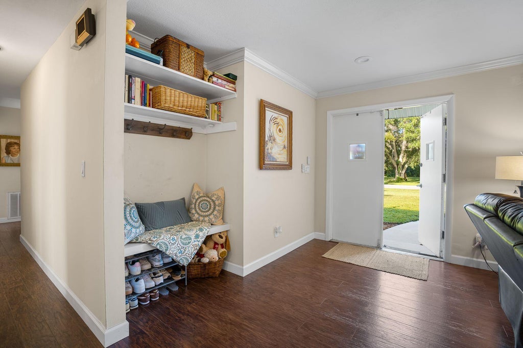 Photo of 1820 36TH Avenue, Vero Beach, FL 32960 (MLS # B26080035)