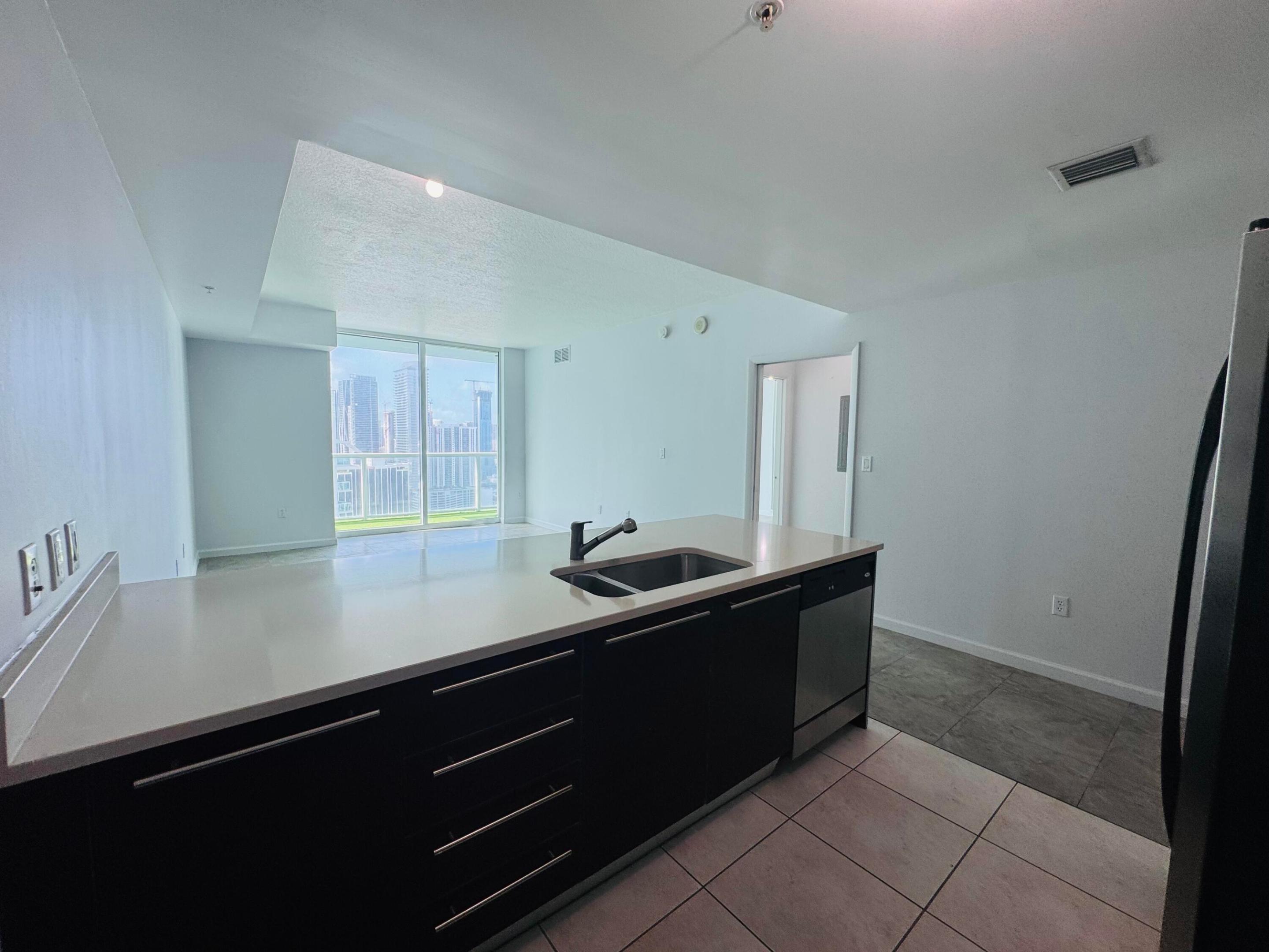 QUANTUM ON THE BAY CONDO NO 1 - Residential Lease