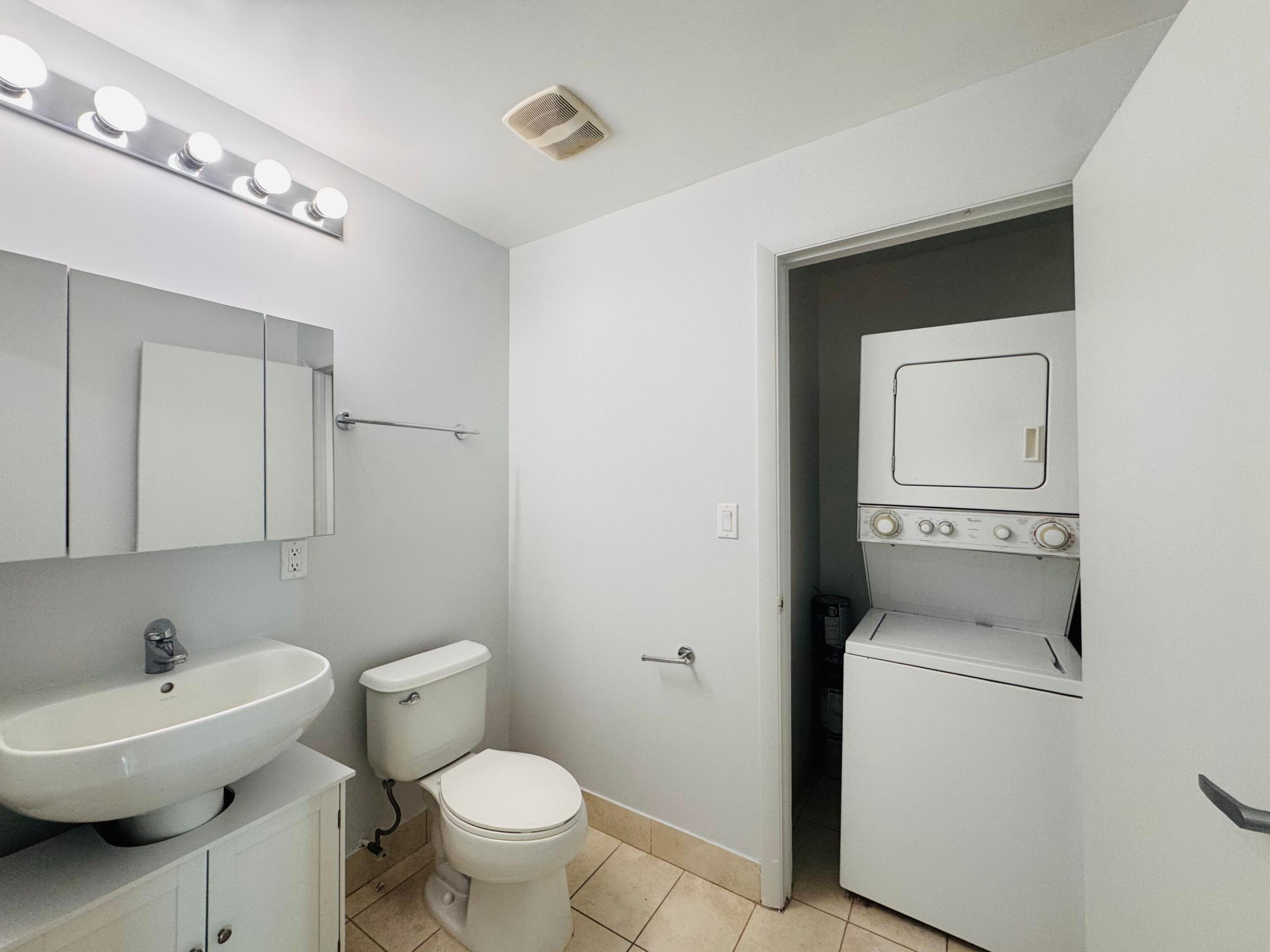QUANTUM ON THE BAY CONDO NO 1 - Residential Lease