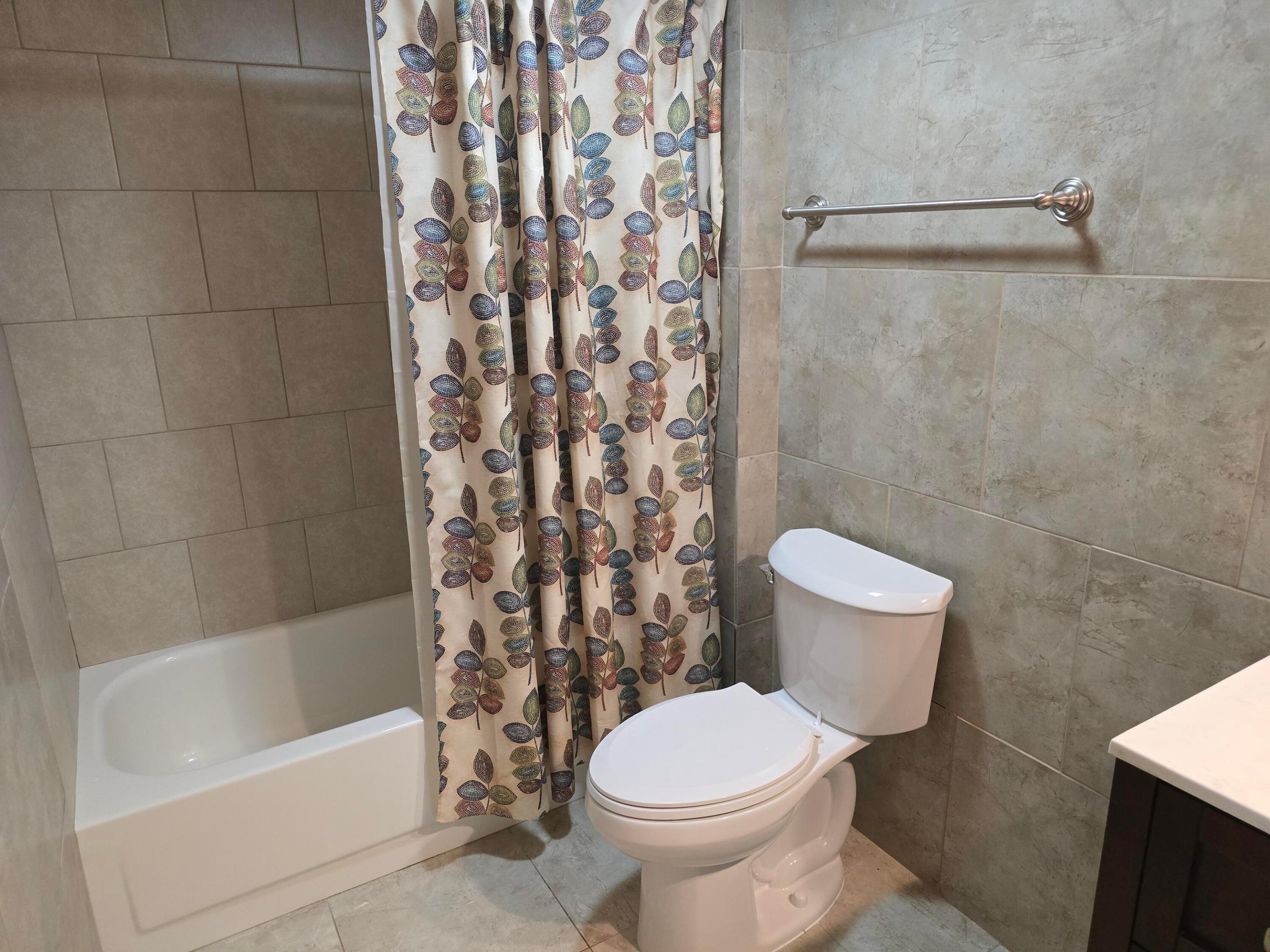 LAKESIDE - Residential