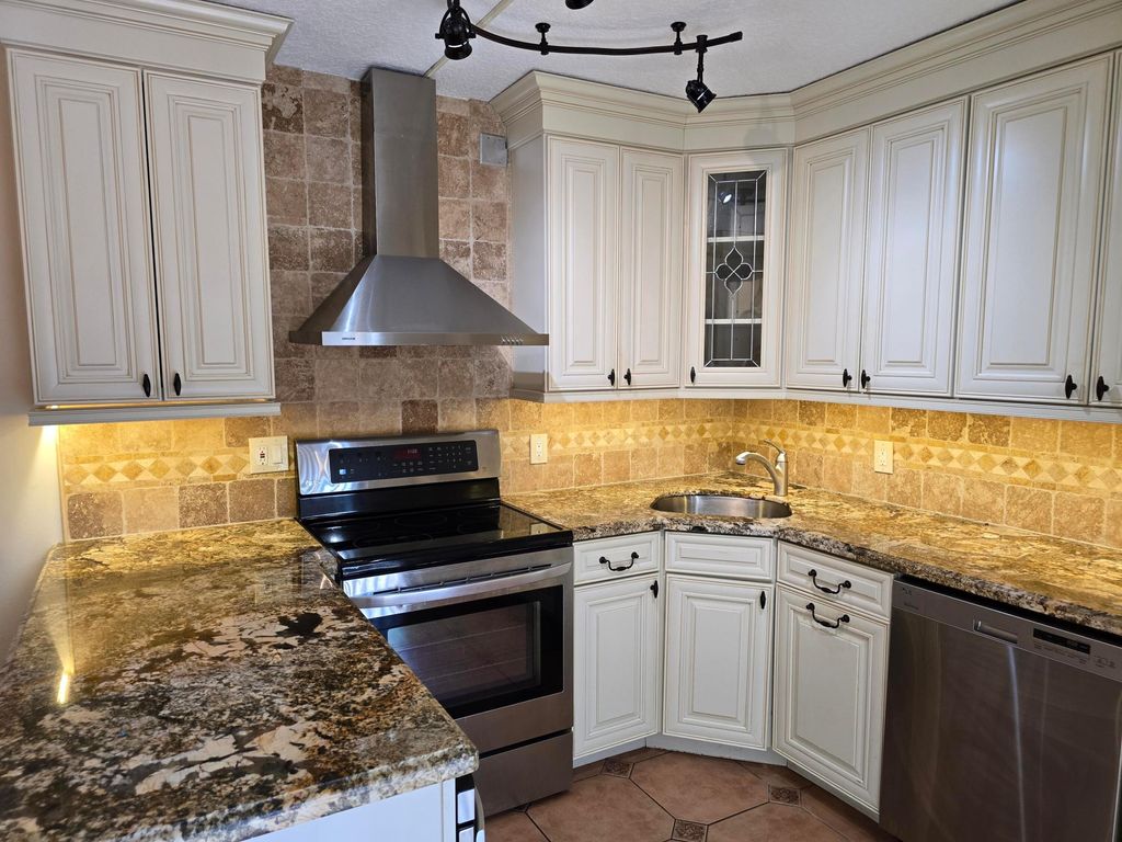 Photo of 1440 Augusta Circle #132, Delray Beach, FL 33445 (MLS # R11168651)