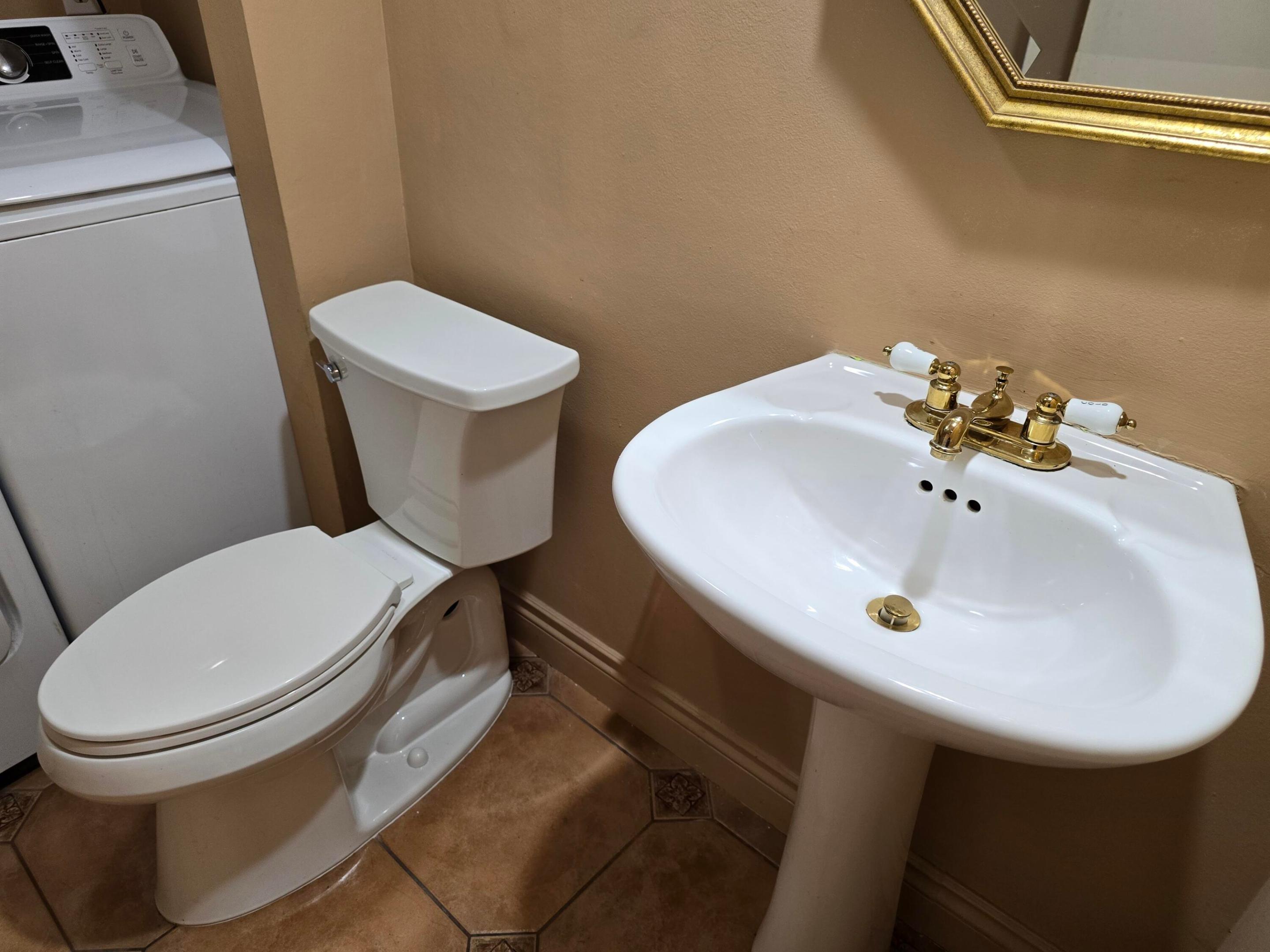 LAKESIDE - Residential