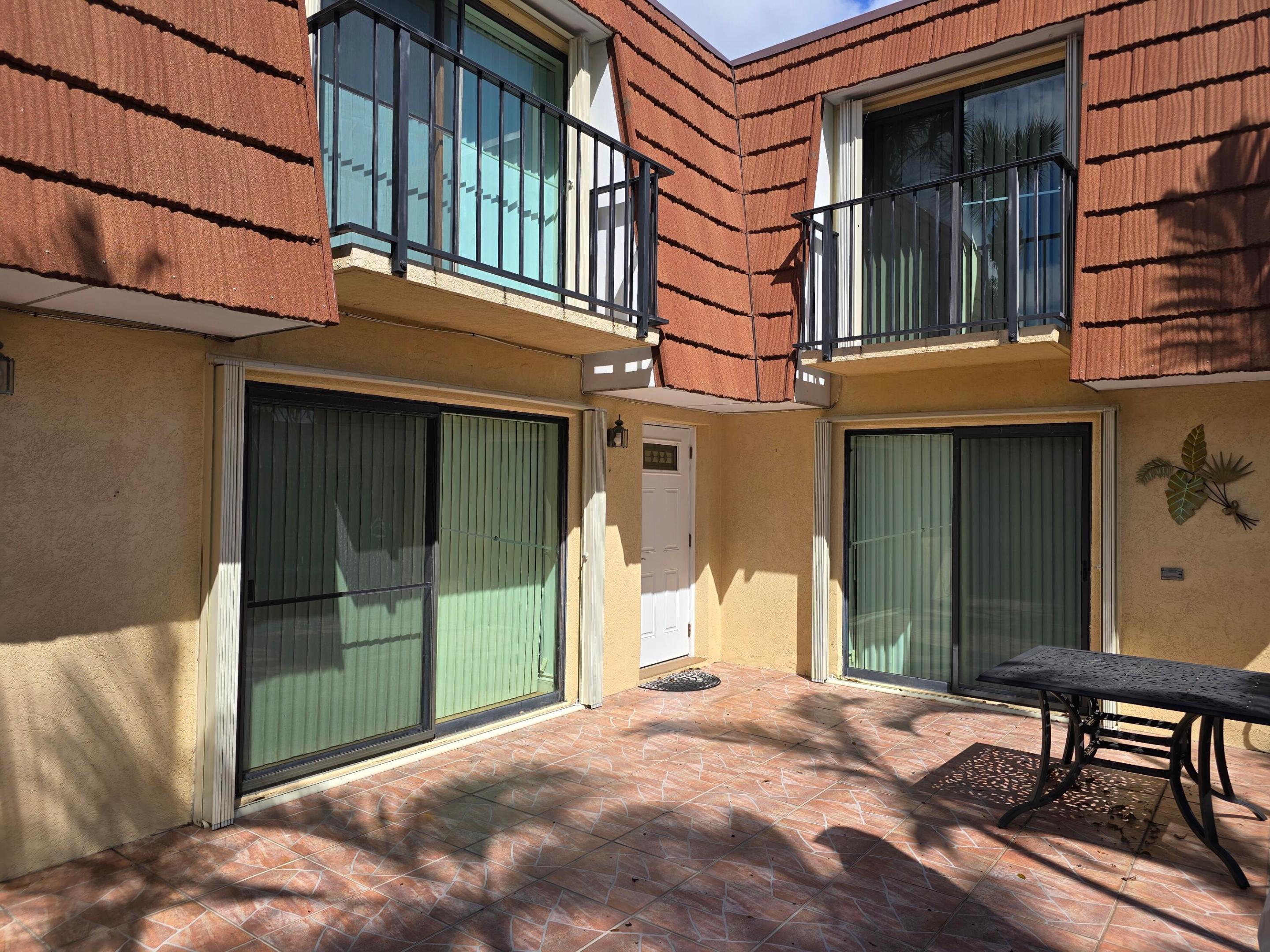 LAKESIDE - Residential