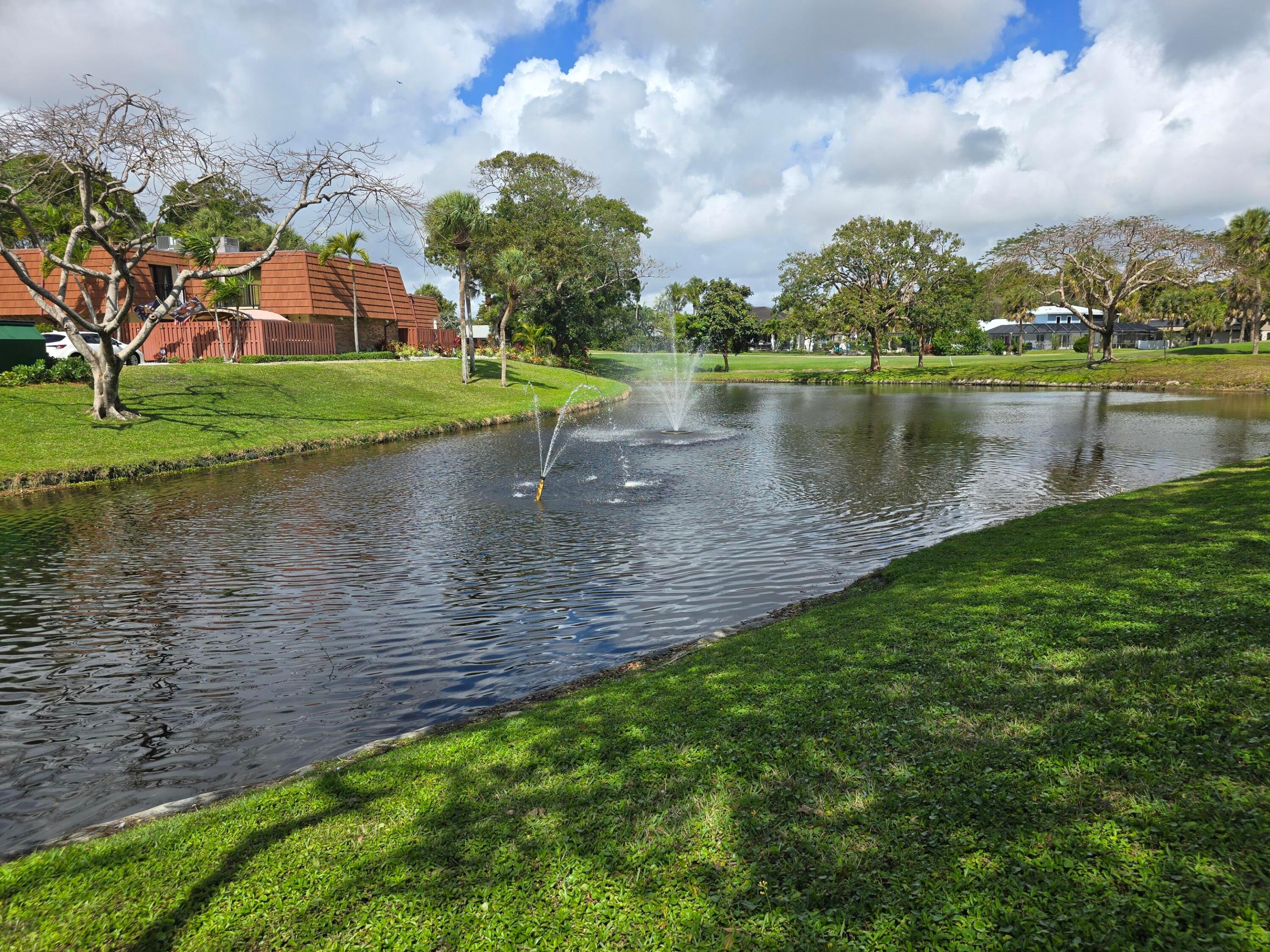 LAKESIDE - Residential