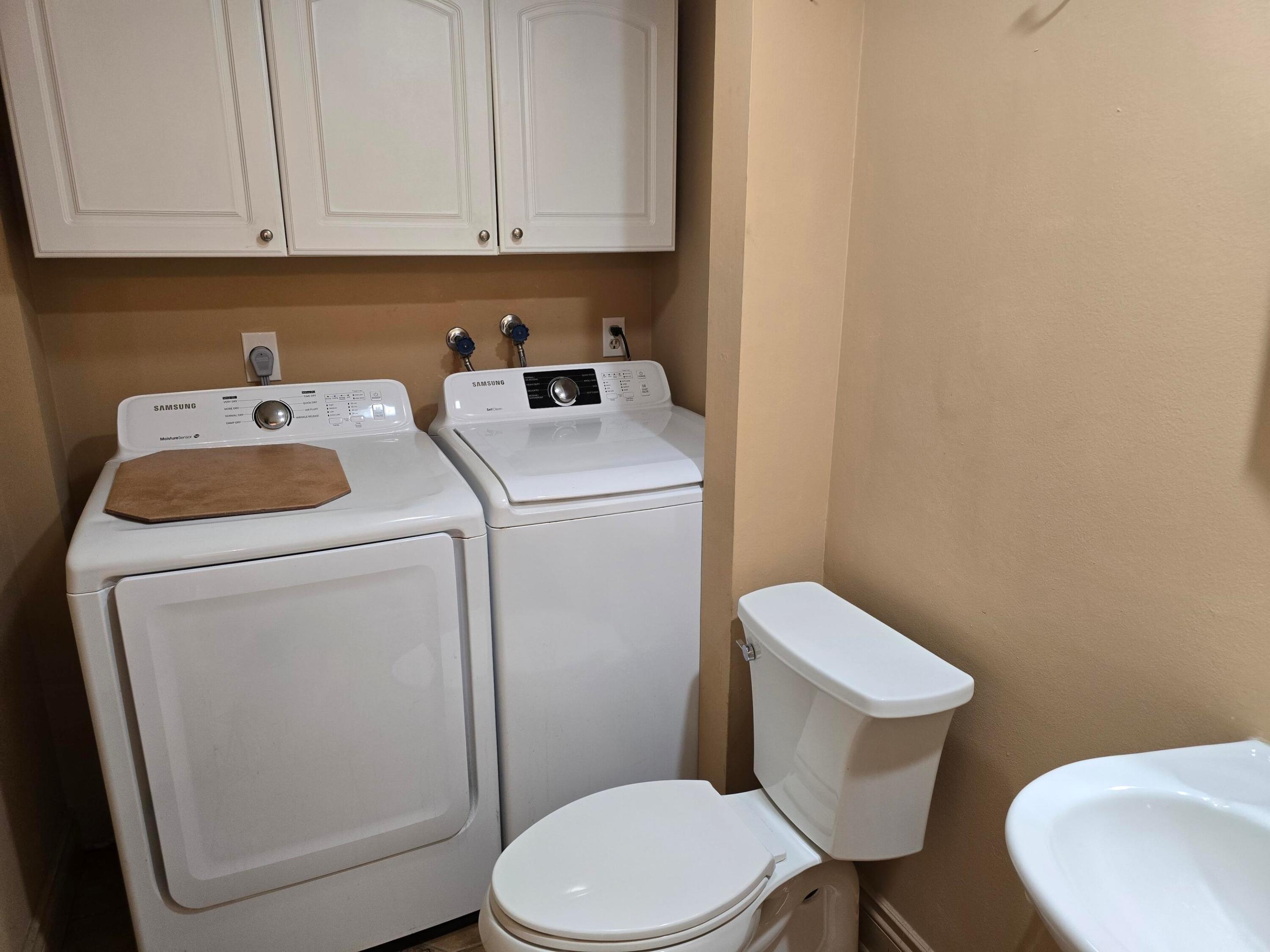 LAKESIDE - Residential