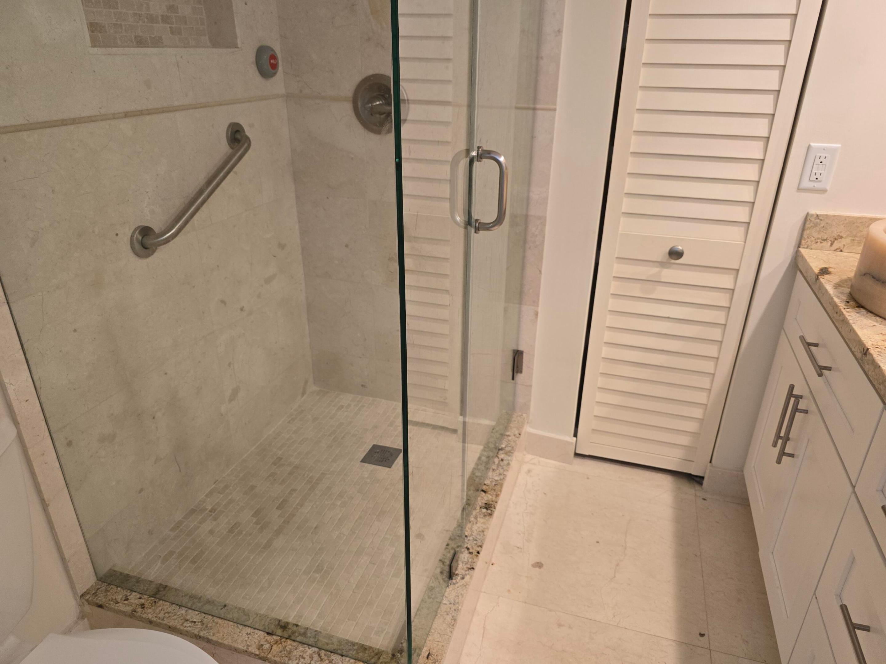 LAKESIDE - Residential