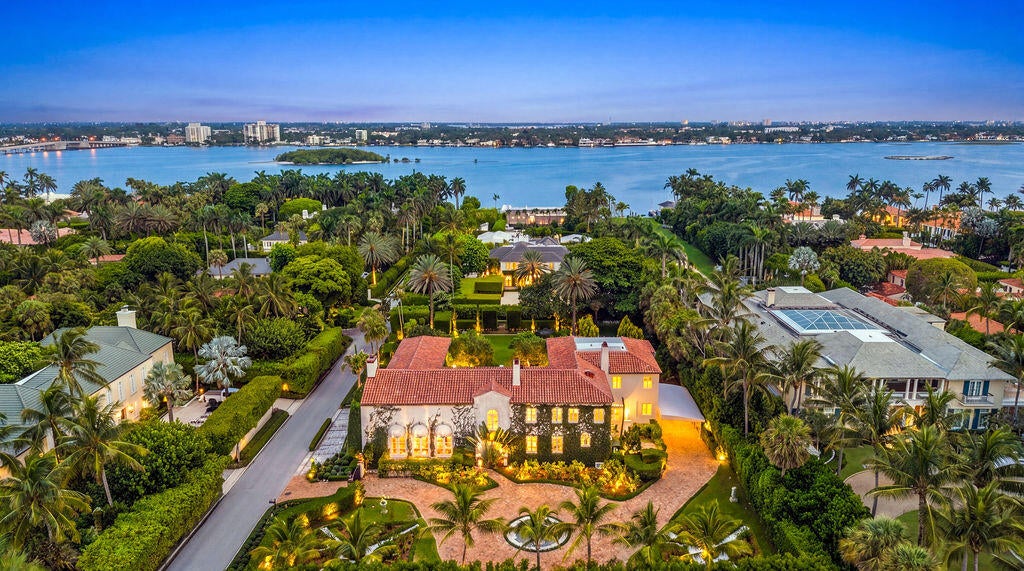 111 Via Del Lago