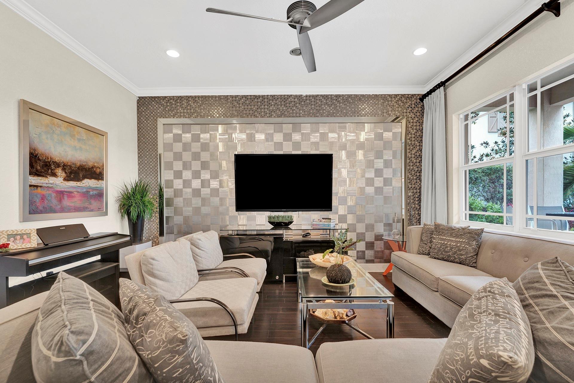 Debuys 180-147 B Miralago - Residential