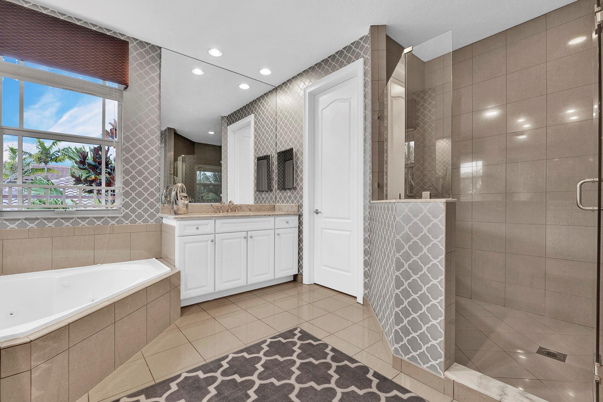 Debuys 180-147 B Miralago - Residential