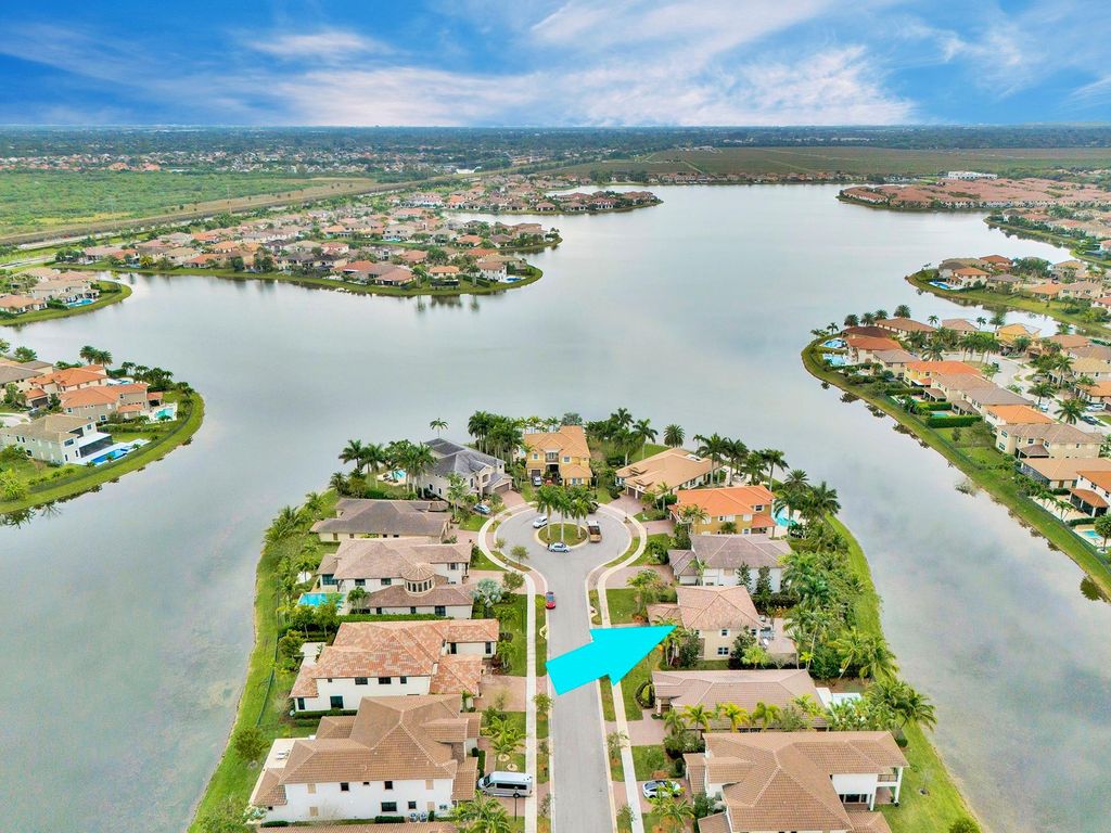 Photo of 10250 Peninsula Pl, Parkland, FL 33076 (MLS # F10514457)