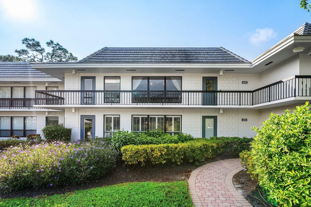 Photo of 4660 Kittiwake Court #Kingfisher, Boynton Beach, FL 33436 (MLS # B26086514)