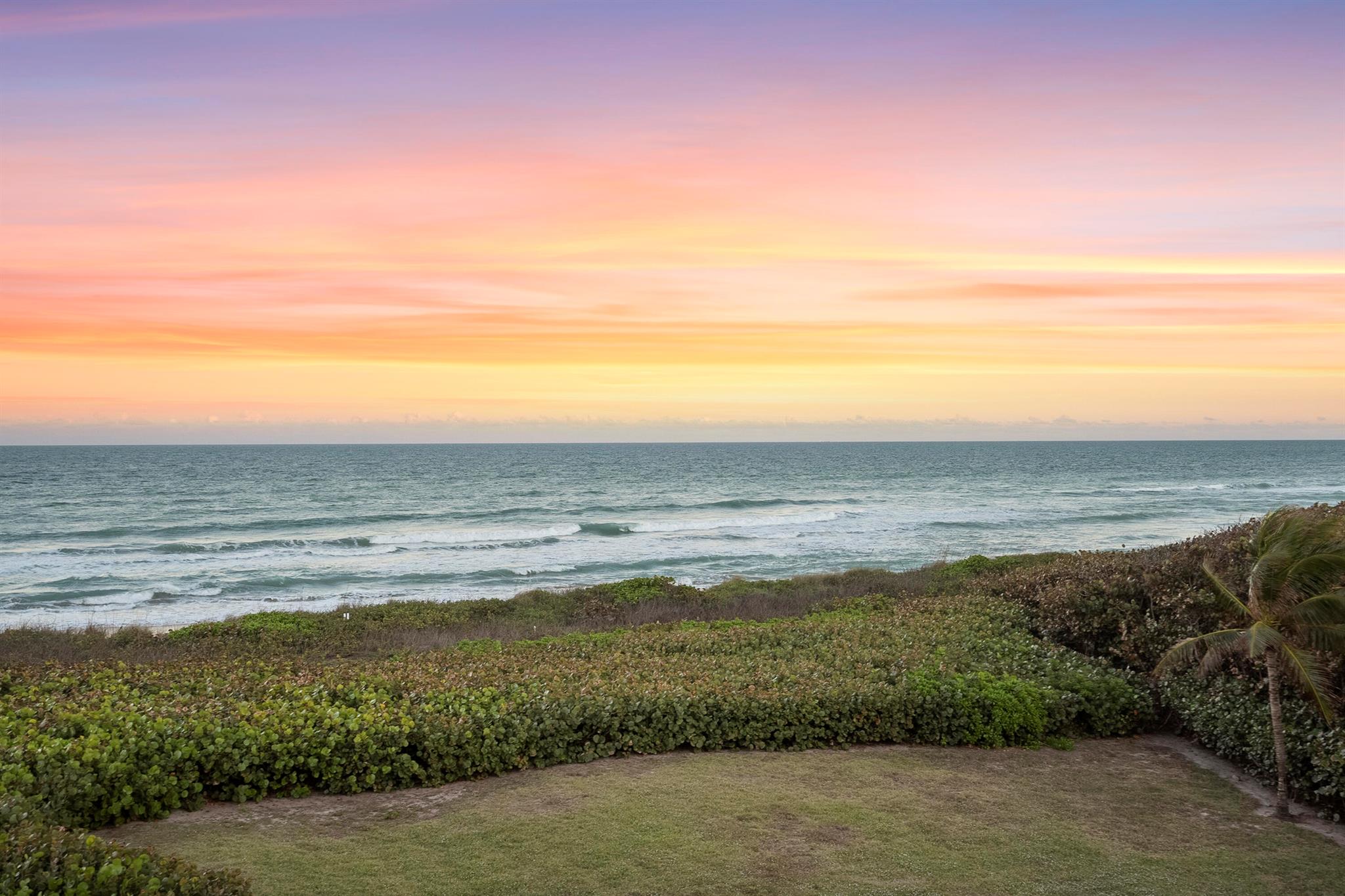 2051 NE Ocean Boulevard C22, Stuart, FL, 34996/$895,000 2 2051 NE Ocean Boulevard C22