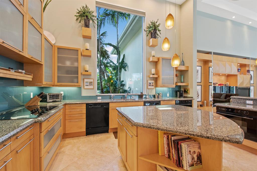 EQUESTRIAN CLUB ESTATES 1 - Residential