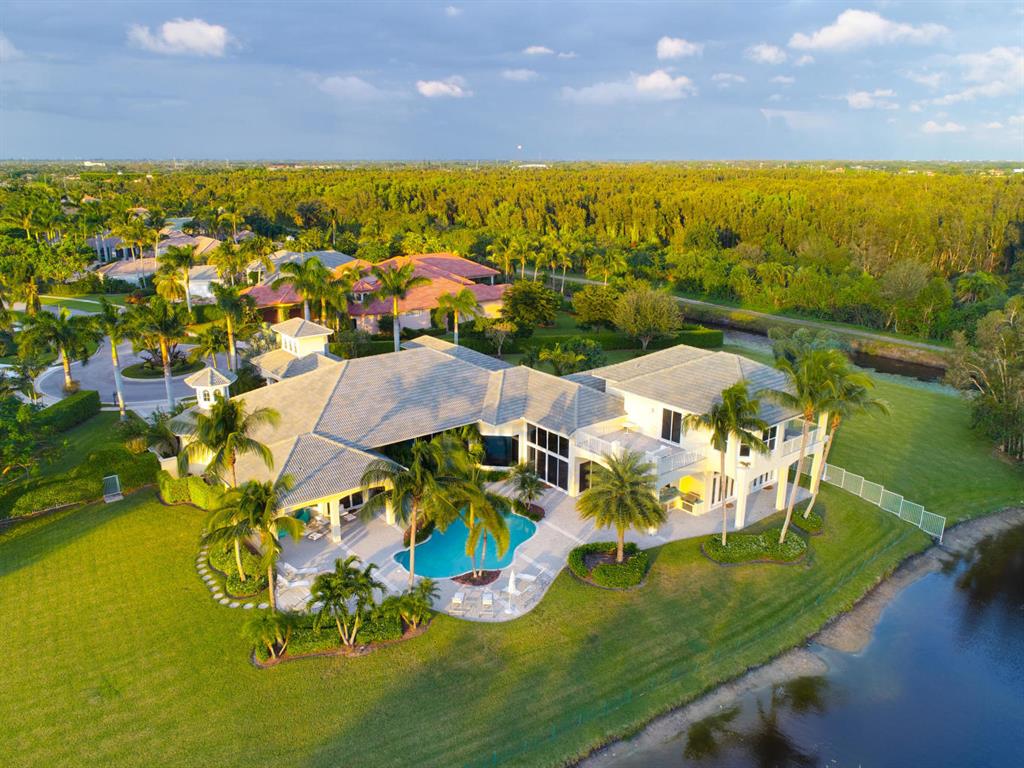 EQUESTRIAN CLUB ESTATES 1 - Residential