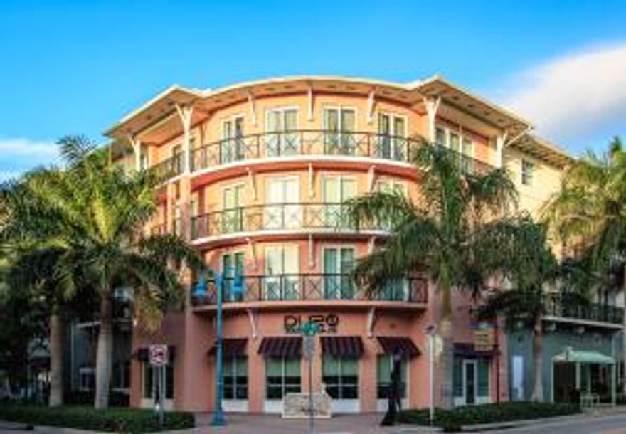 Adorable upgraded 1/1 in the heart of Delray Beach's most desirable area, Pineapple Grove.  Walk to restaurants, coffee shops, wine bars, gym, shopping, art galleries, beach, etc. Top floor unit with marble floors, stainless appliances, granite counters, white high gloss modern kitchen cabinets, marble bath, with large tub/shower combo and walk-in closet. Astor is downtown Delray's most desirable building  featuring a rooftop pool, sun deck, cabana baths and barbecue area.  Astor is also a PET FRIENDLY building! FLOOR PLAN ATTACHED UNDER PHOTOS.