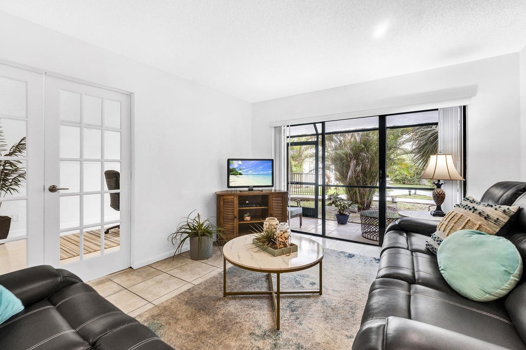 Photo of 301 N Pine Island Road #152, Plantation, FL 33324 (MLS # R11005601)