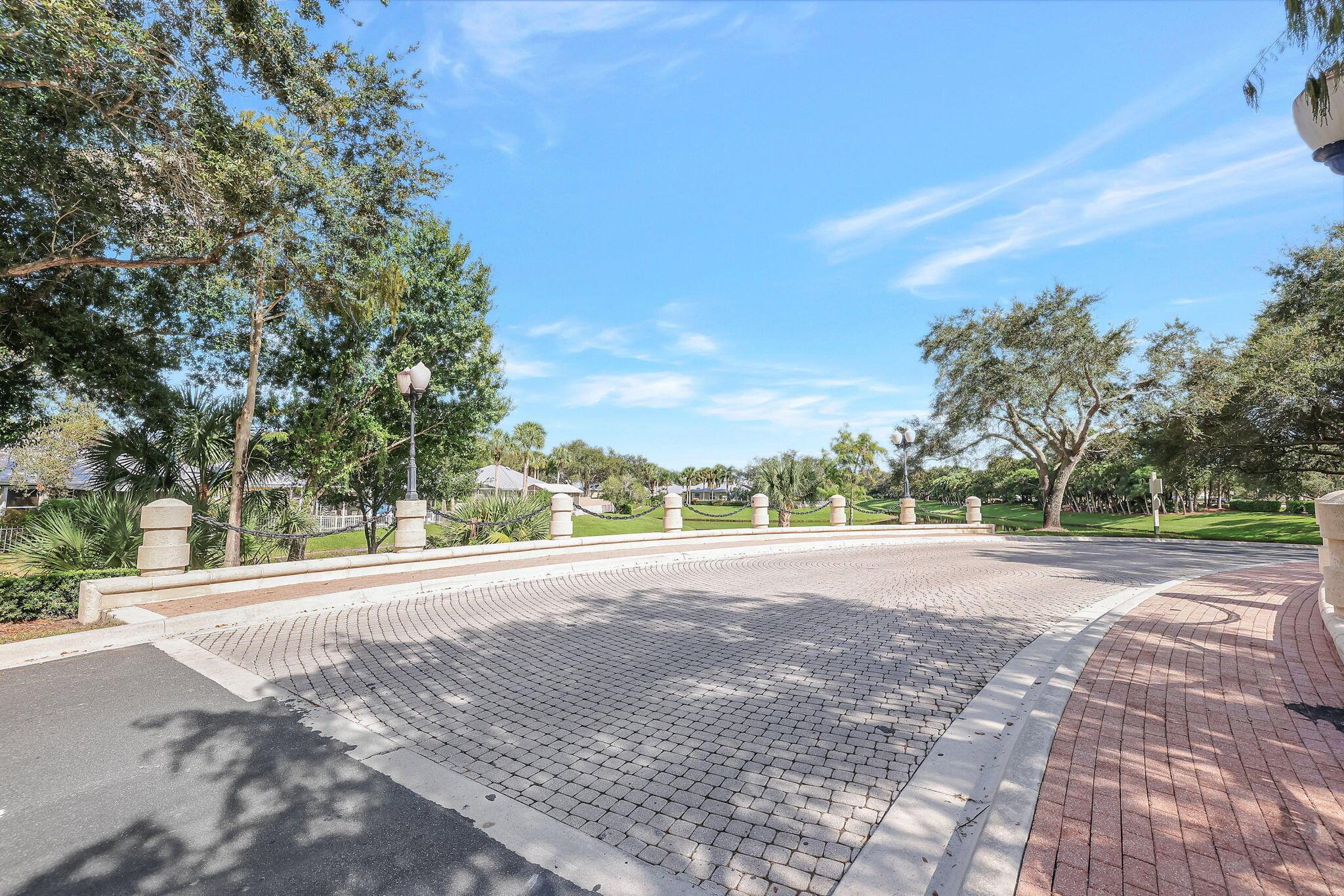 THE MEADOWS AT MARTIN DOW - Residential
