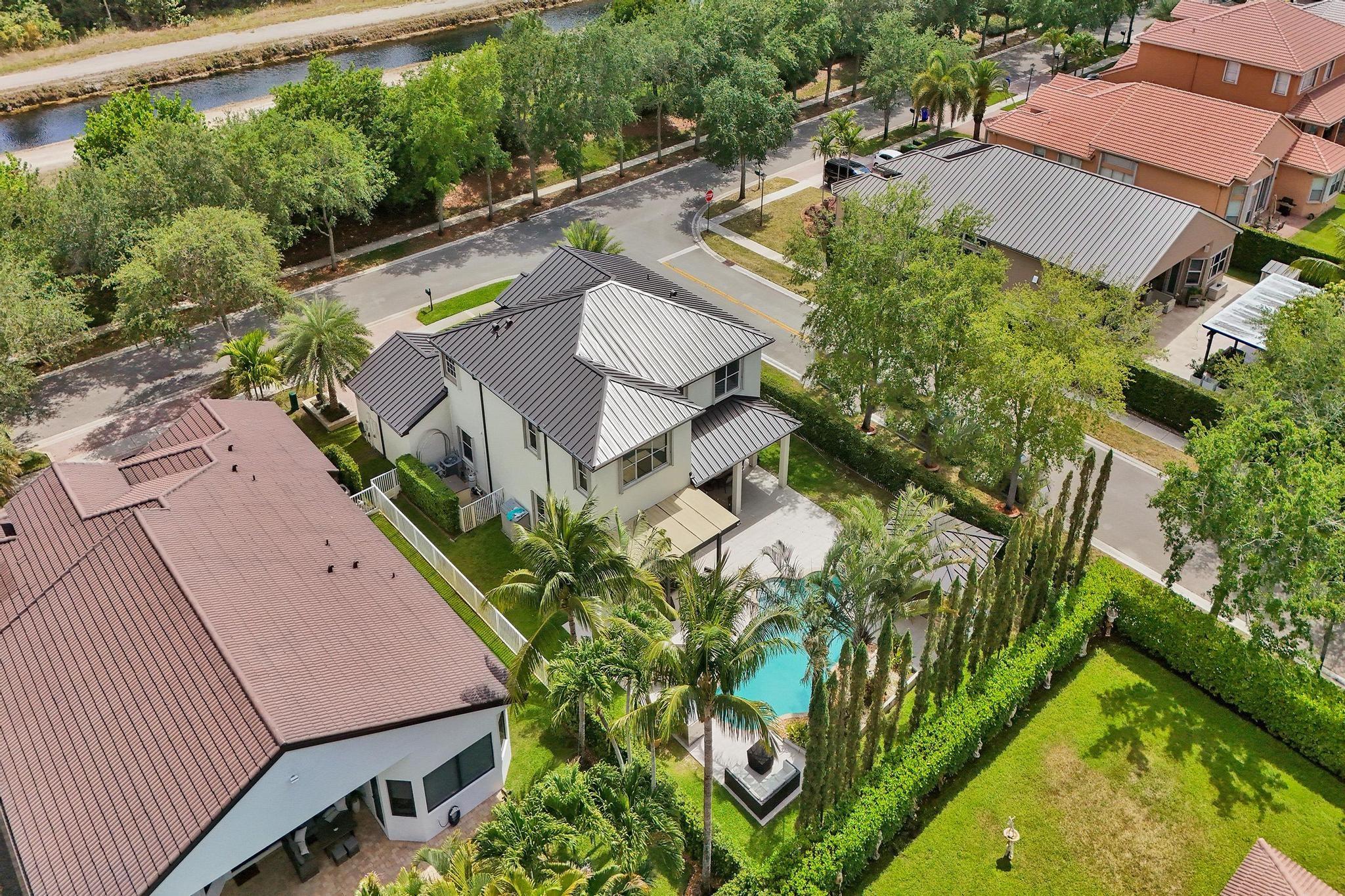 Sunset Lakes - Residential