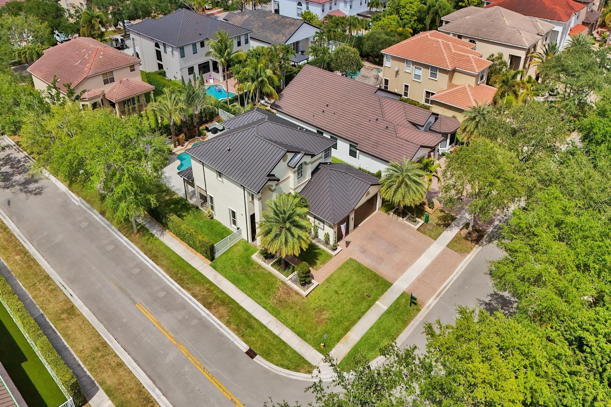 Sunset Lakes - Residential