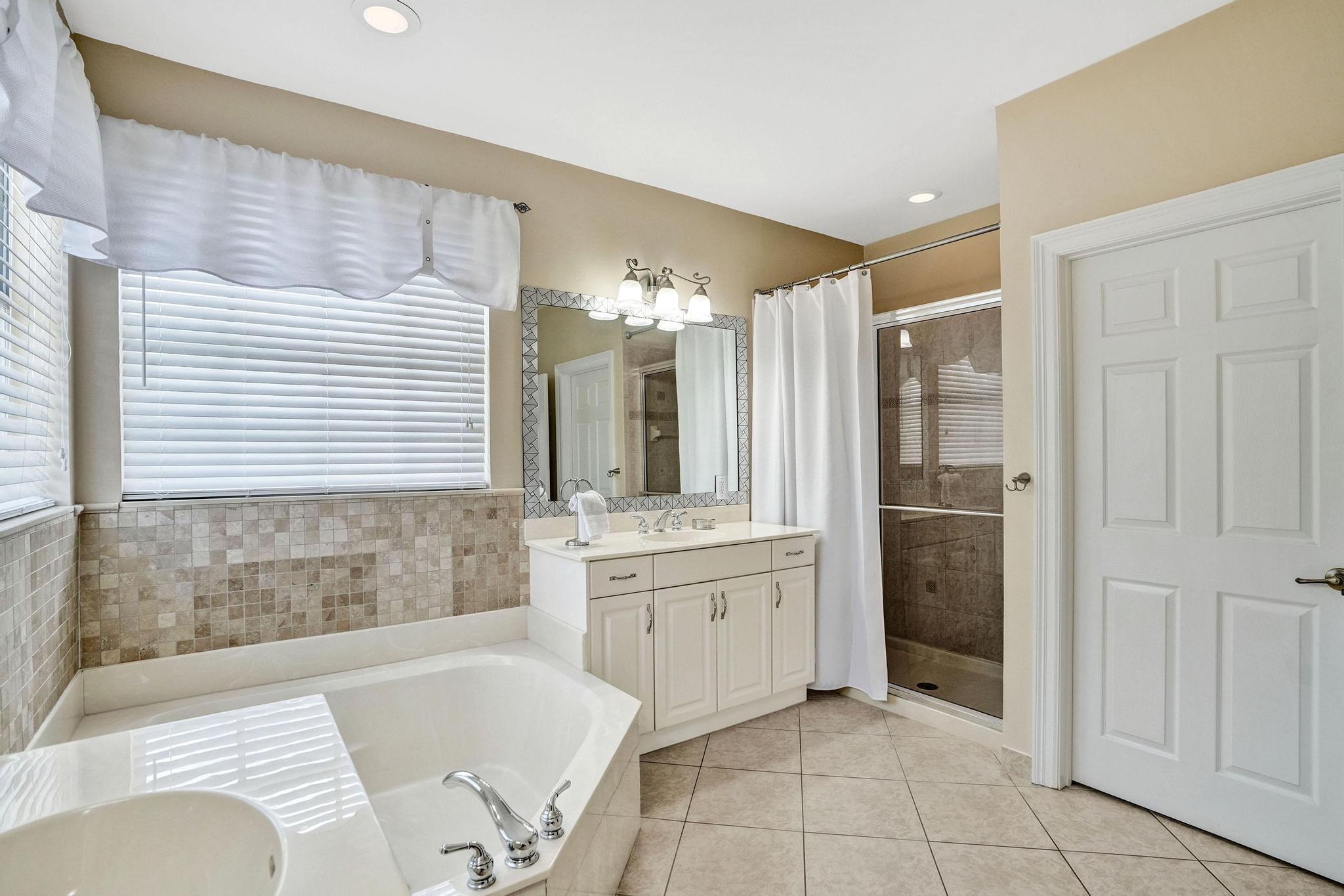 Sunset Lakes - Residential