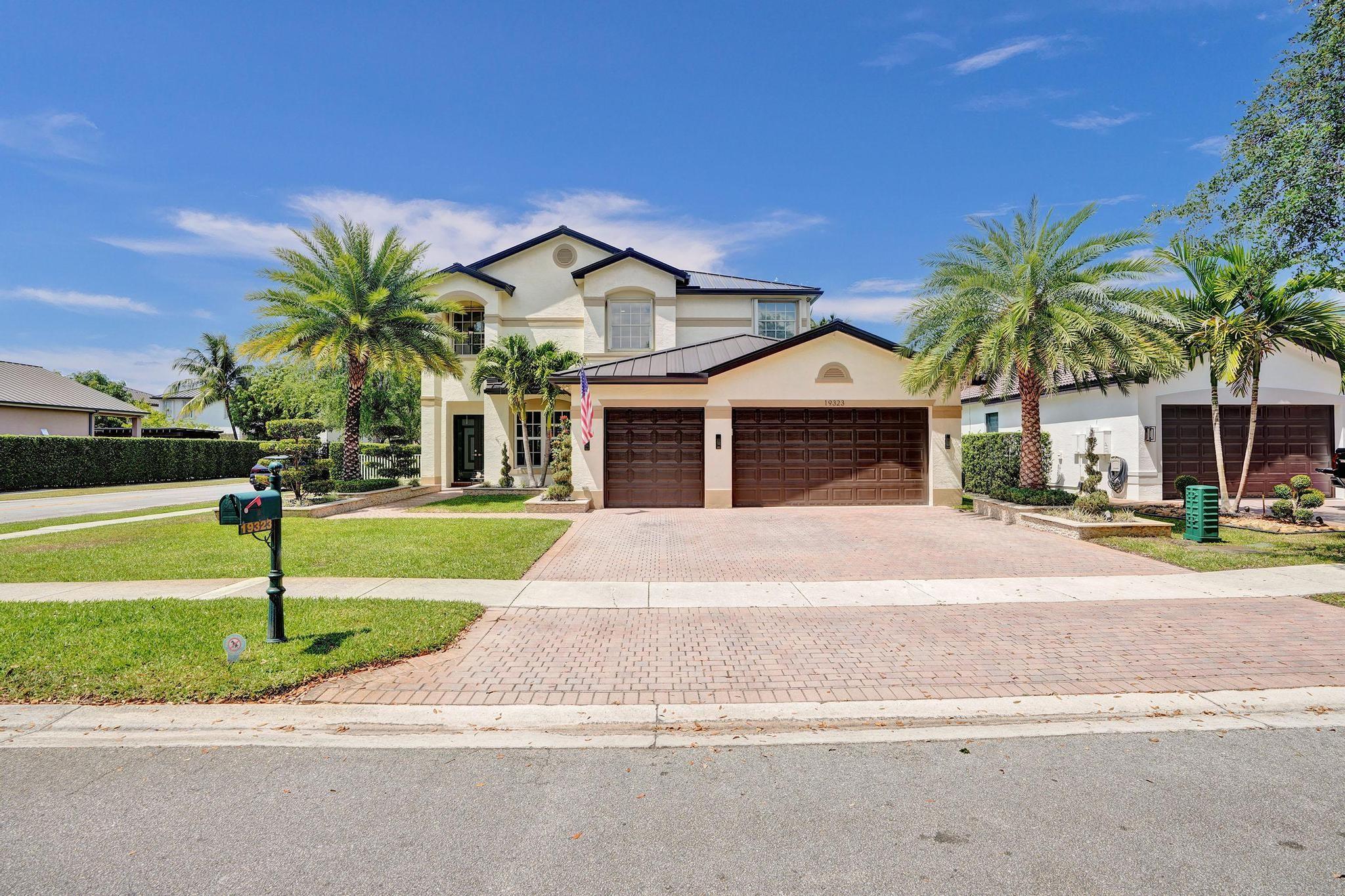 Sunset Lakes - Residential