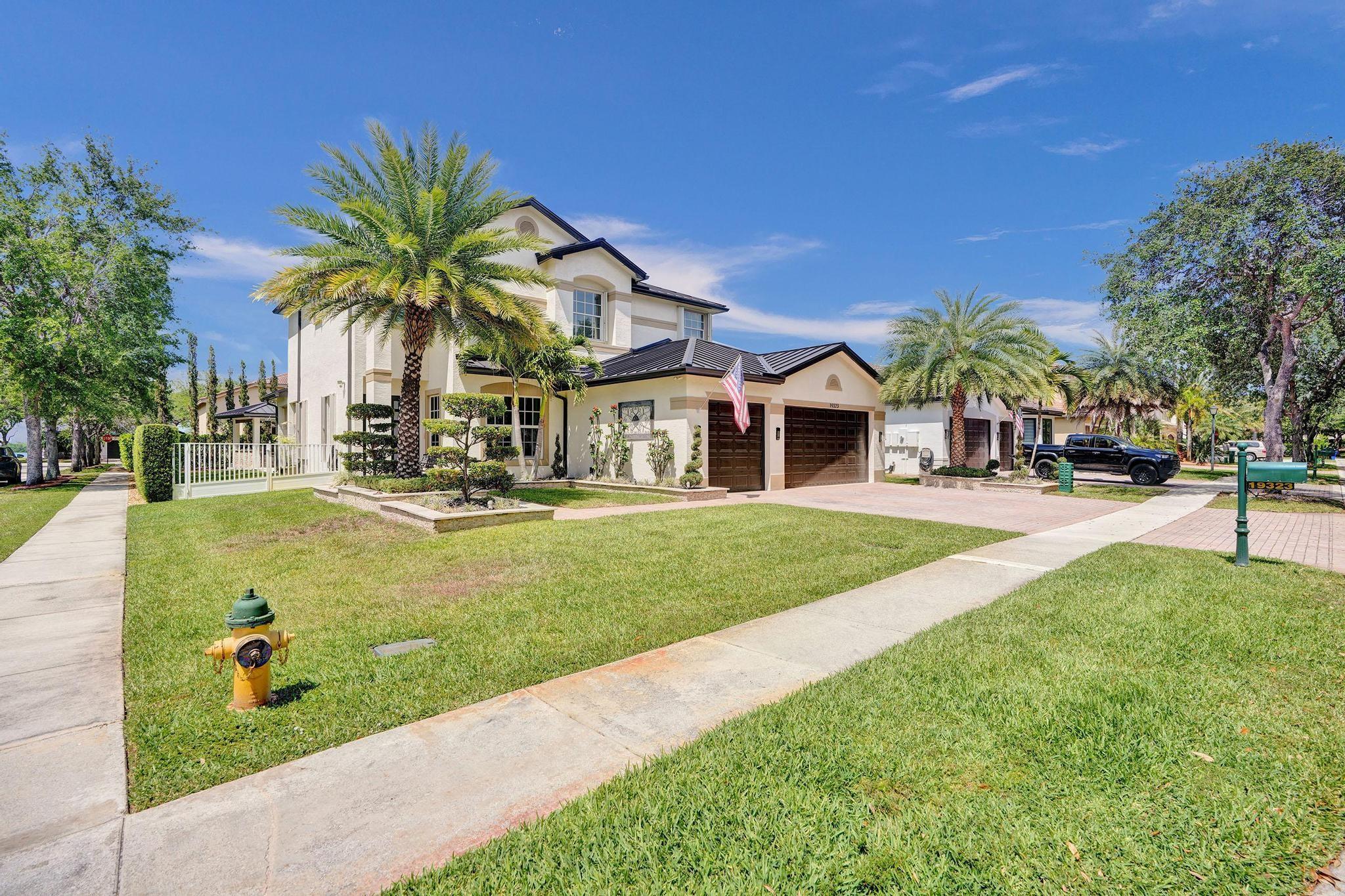 Sunset Lakes - Residential